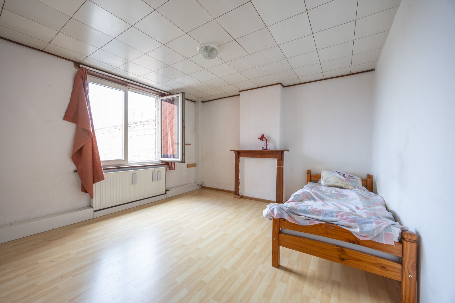 Ruime te renoveren woning met zonnige tuin en tal van mogelijkheden. foto 41