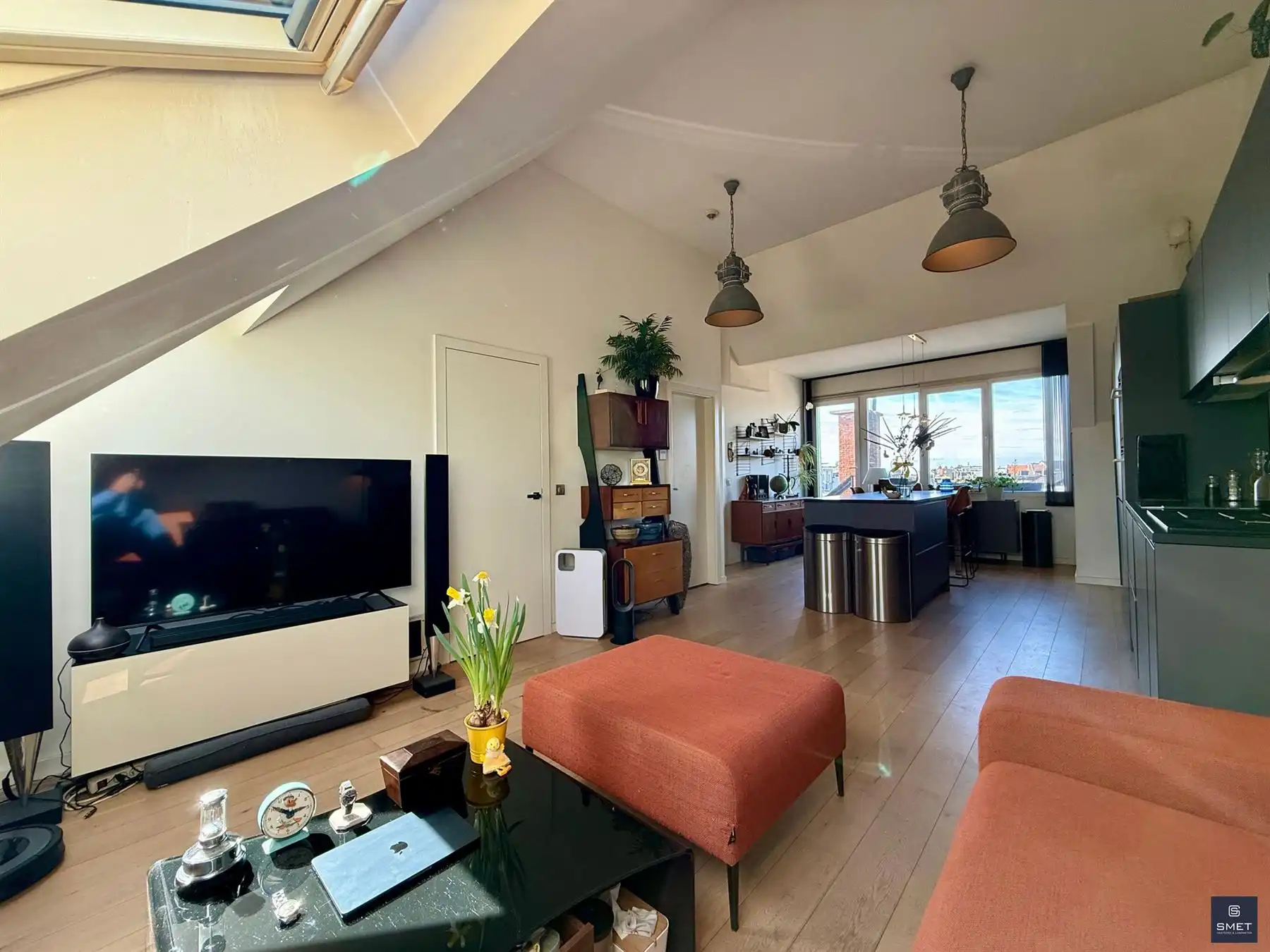 UNIEK DAKAPPART.  (1slpk) MET GEWELDIG DAKTERRAS foto 8