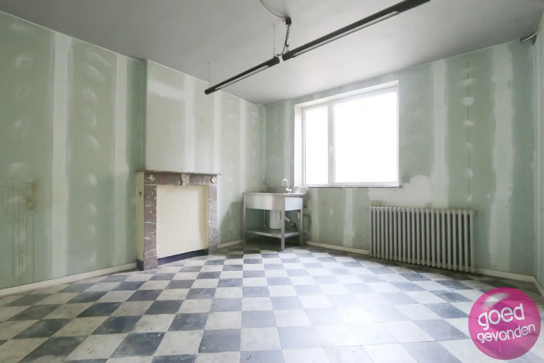 HANDEL MET WOONST - TERRAS - TUIN - CENTRALE LIGGING  foto 11