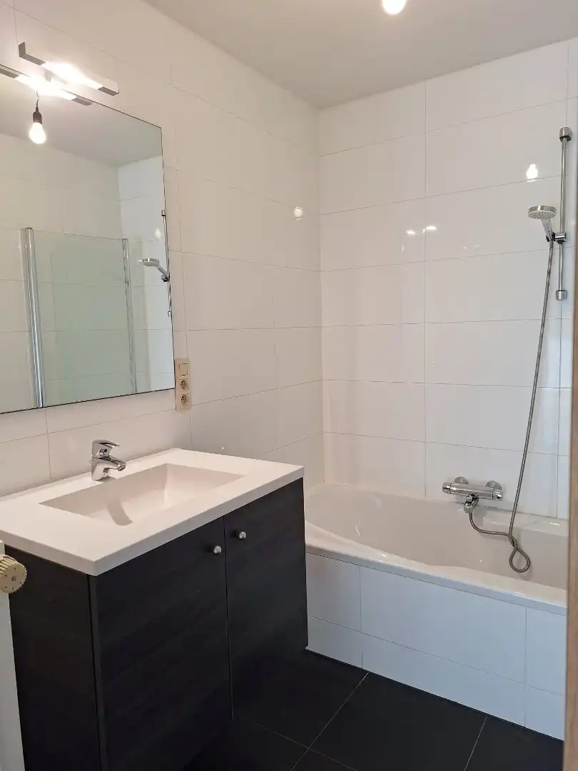 Modern appartement net buiten het centrum van BERINGEN foto 16