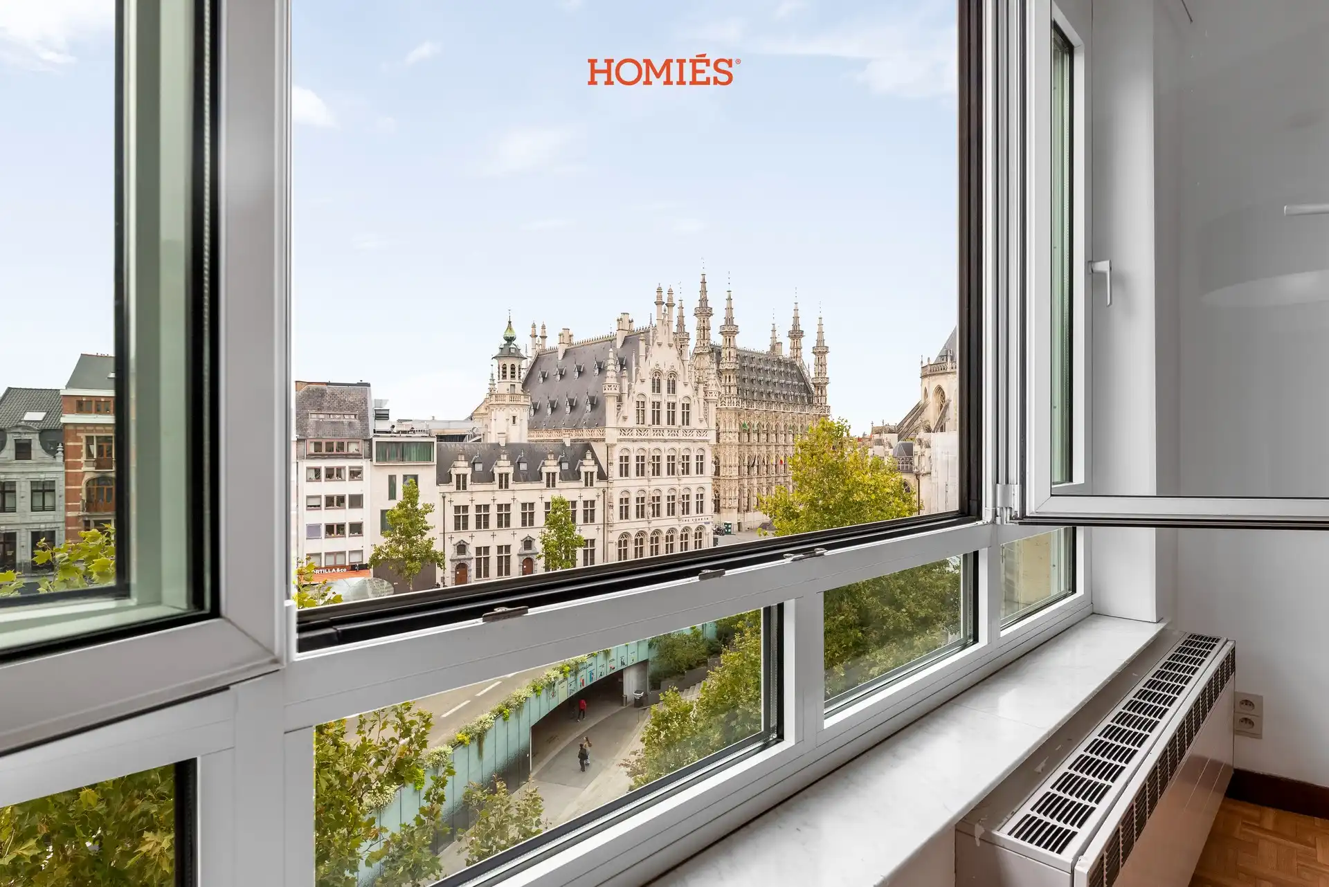 Instapklaar 2-slaapkamerappartement met uniek uitzicht foto 19