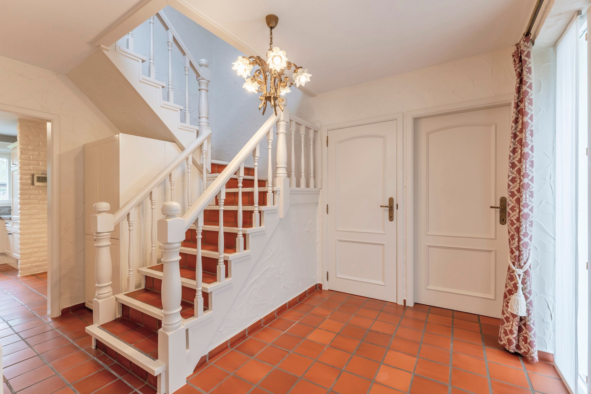 Ruime woning met kantoorruimte + extra bouwgrond op prachtige ligging te Eksel foto 11