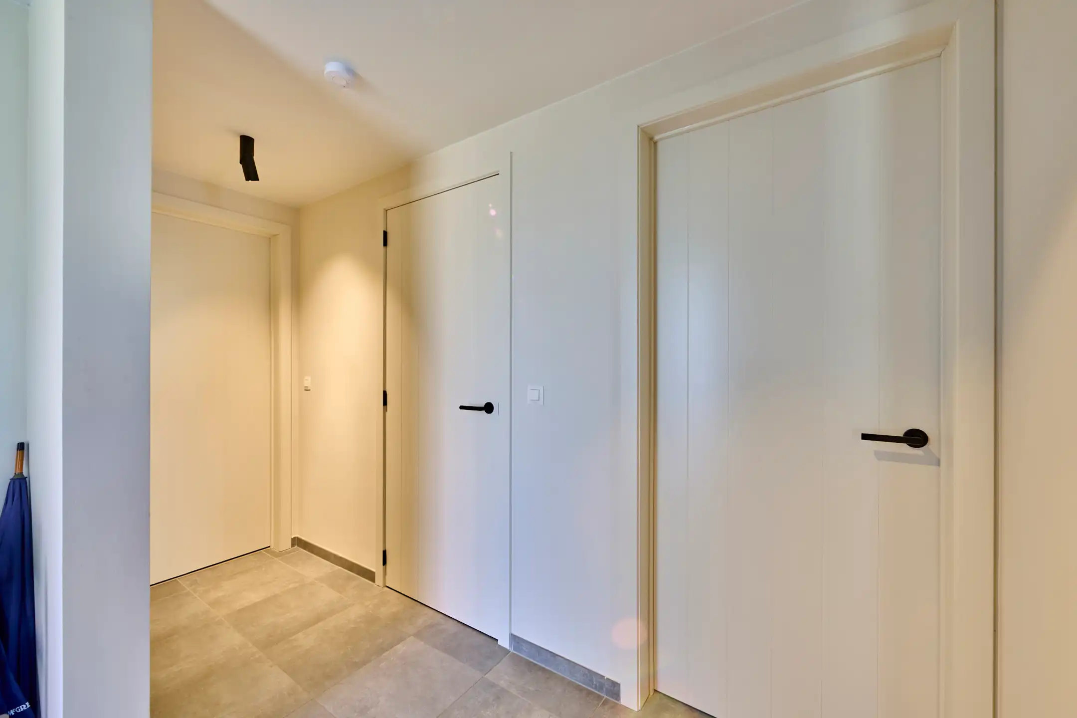 Mooi ruim gelijkvloers nieuwbouw appartement met tuintje ! foto 8