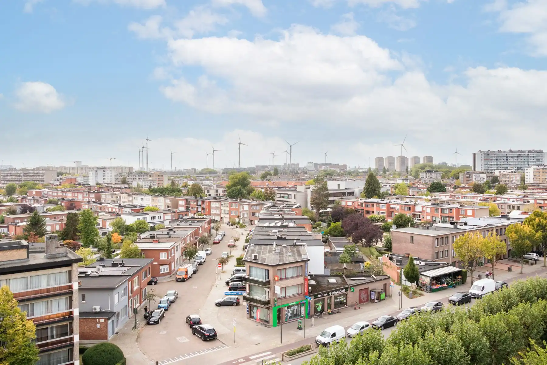 Licht en ruim appartement met prachtig uitzicht foto 14
