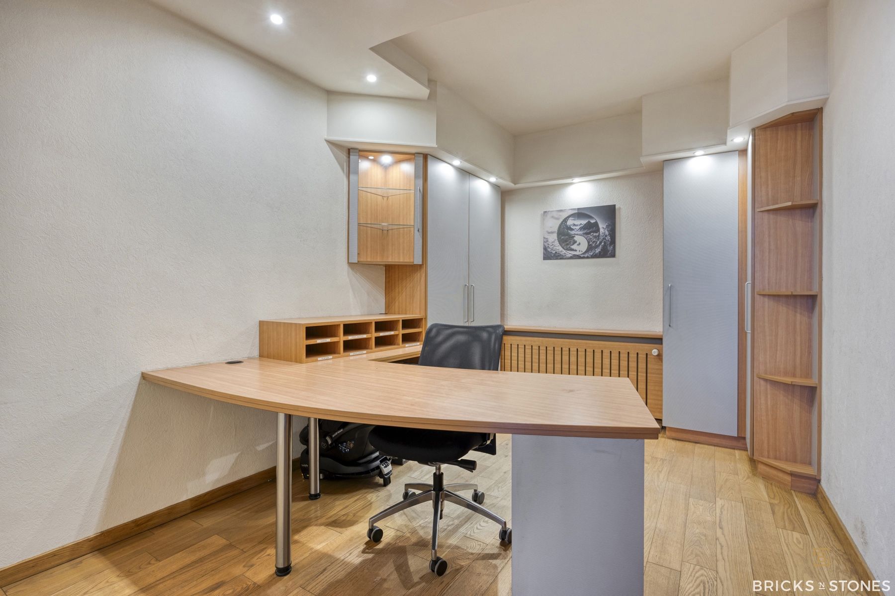 Instapklare woning met riante handelsruimte! foto 8