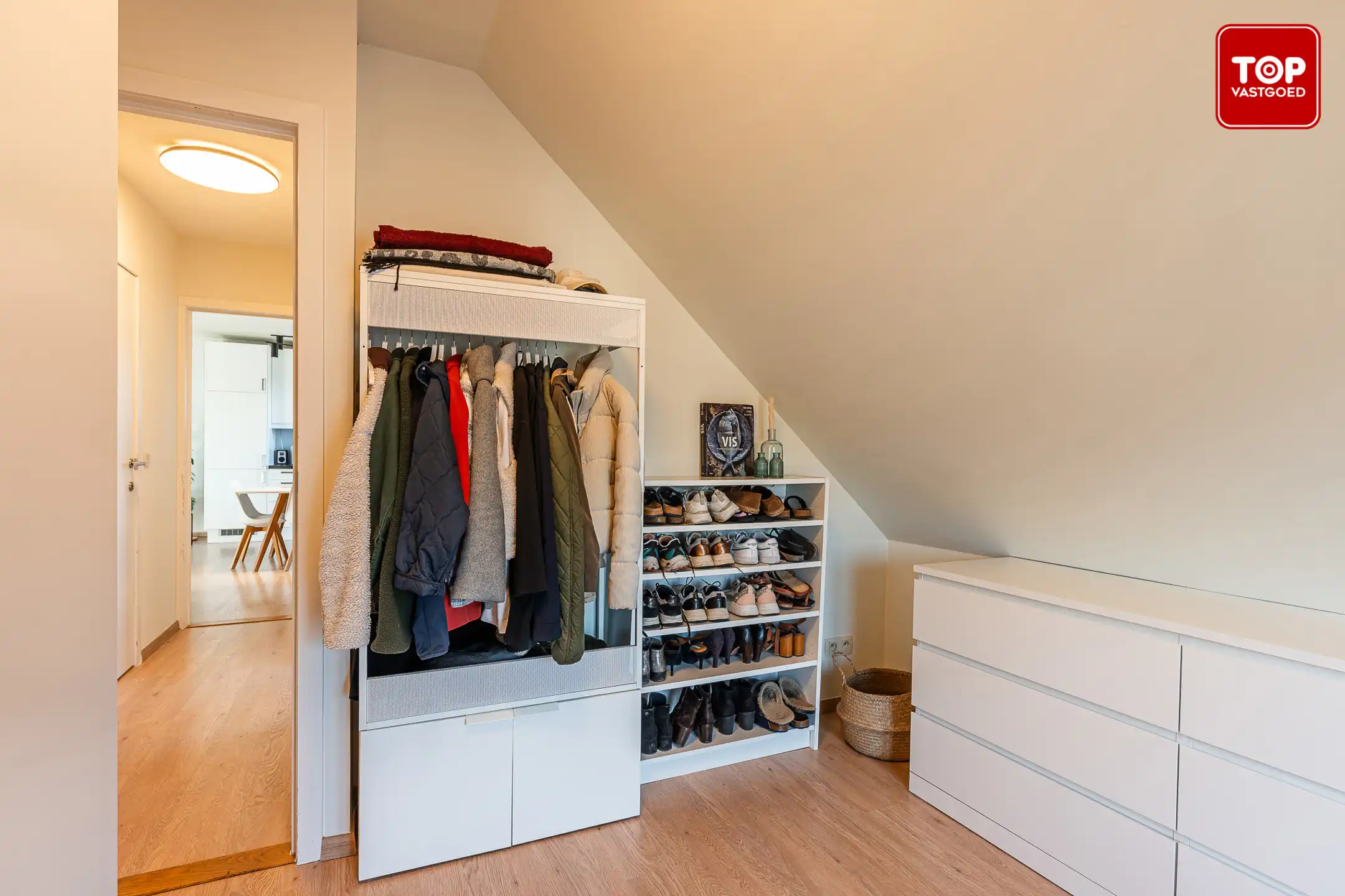 Instapklaar appartement in centrum Waarschoot foto 15