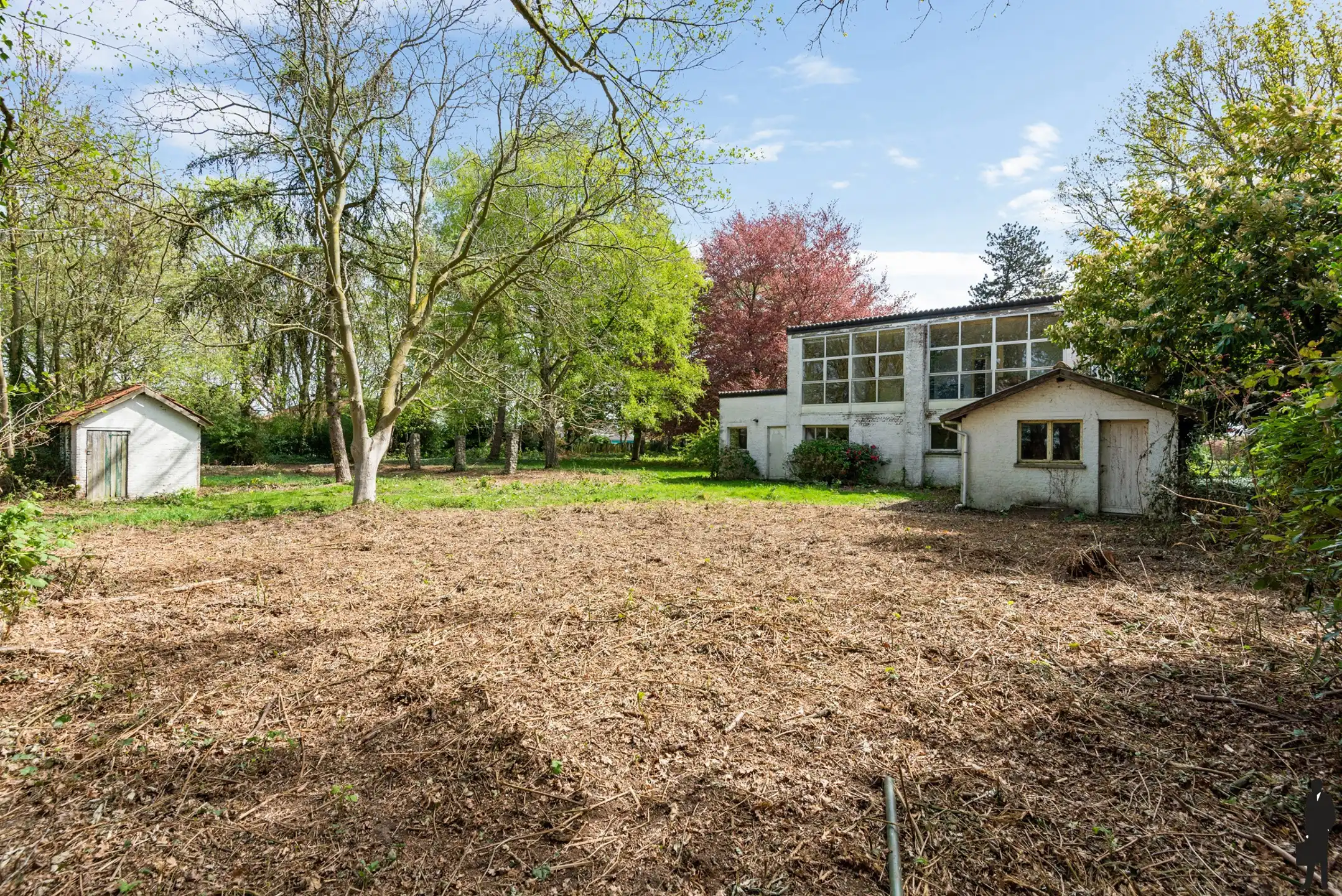 Te renoveren zonevreemde woning op perceel van ca. 6685 m² foto 4