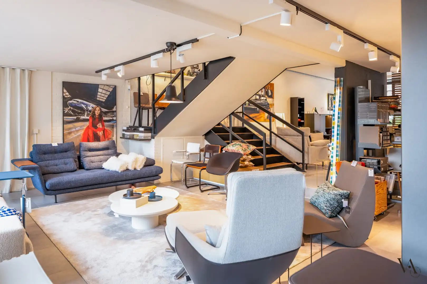 High-end kantoor- en winkelruimtes in het hart van de stad foto 5