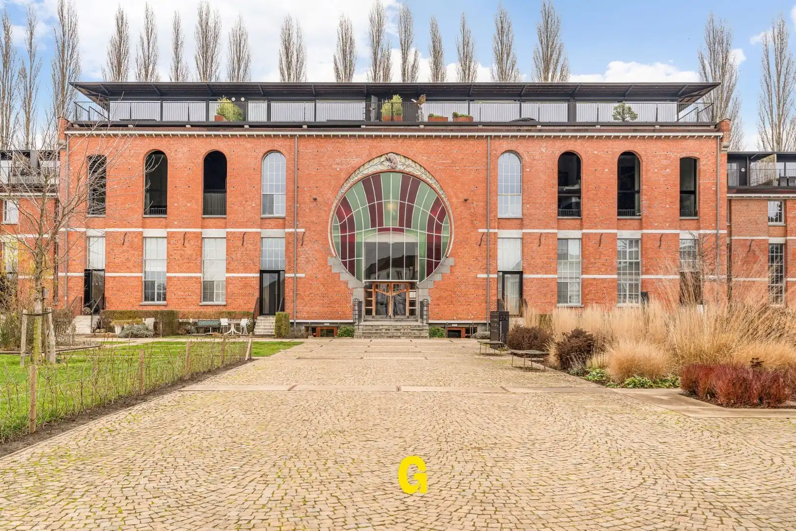 Stijlvol luxueus loftappartement (138 m²) met twee slaapkamers en standplaats in residentie De Chocoladefabriek foto {{pictureIndex}}