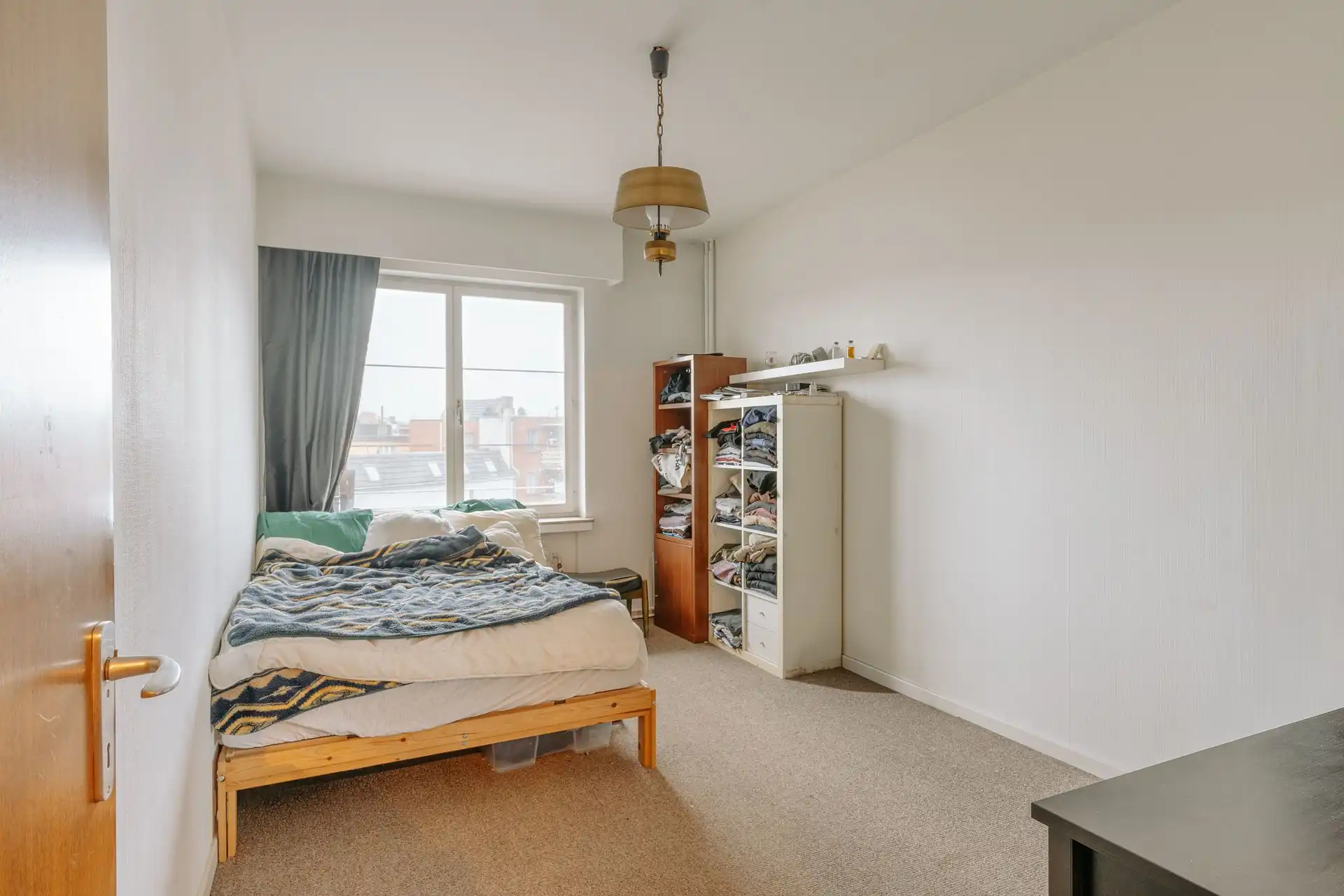 Karaktervol appartement met 2 kamers en dressing-bureau foto 14