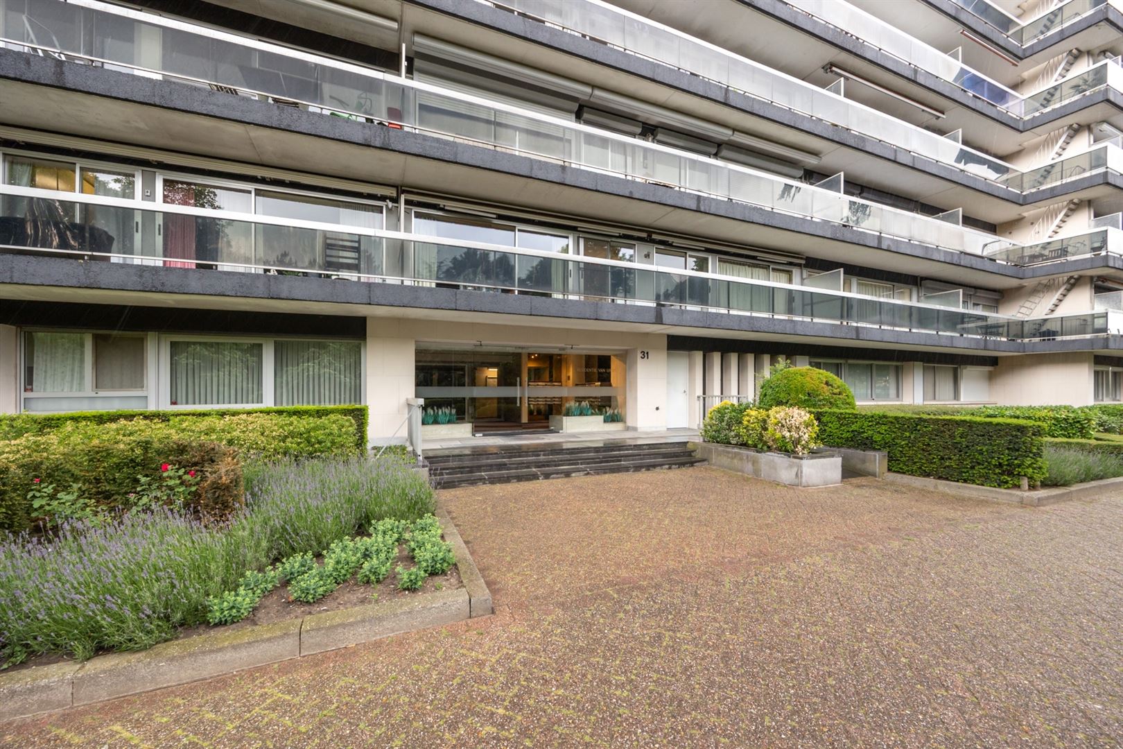 Lichtrijk appartement met twee terrassen foto 18
