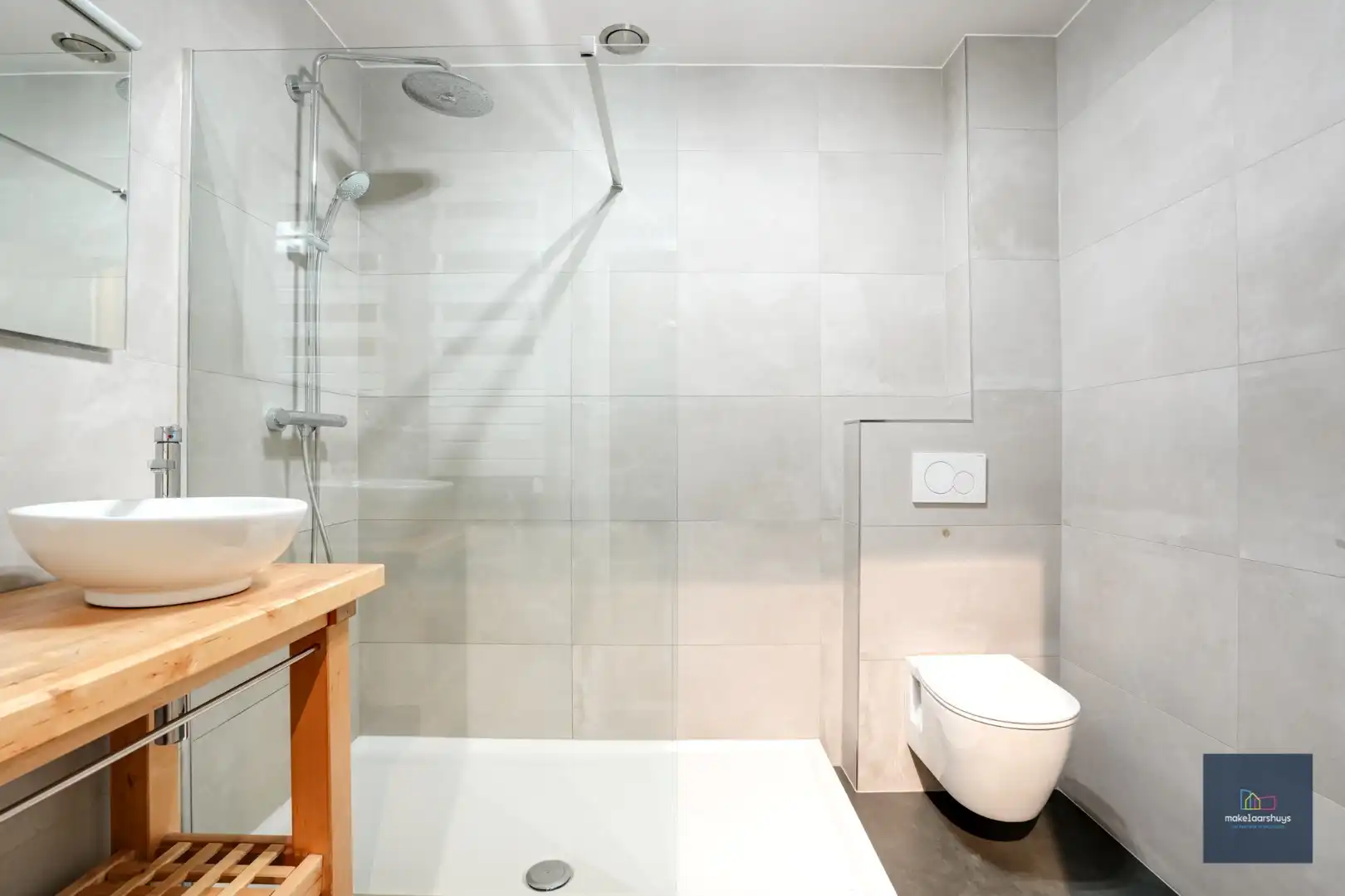 Ruim duplex appartement in centrum Mariakerke foto 11