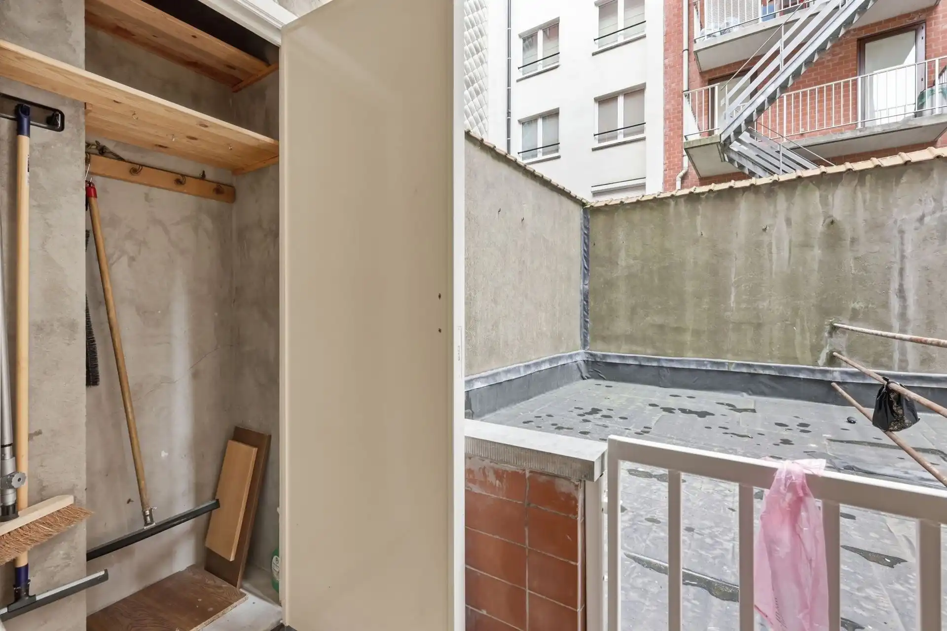 GERENOVEERD / RUGZIJDE ZEEDIJK foto 16