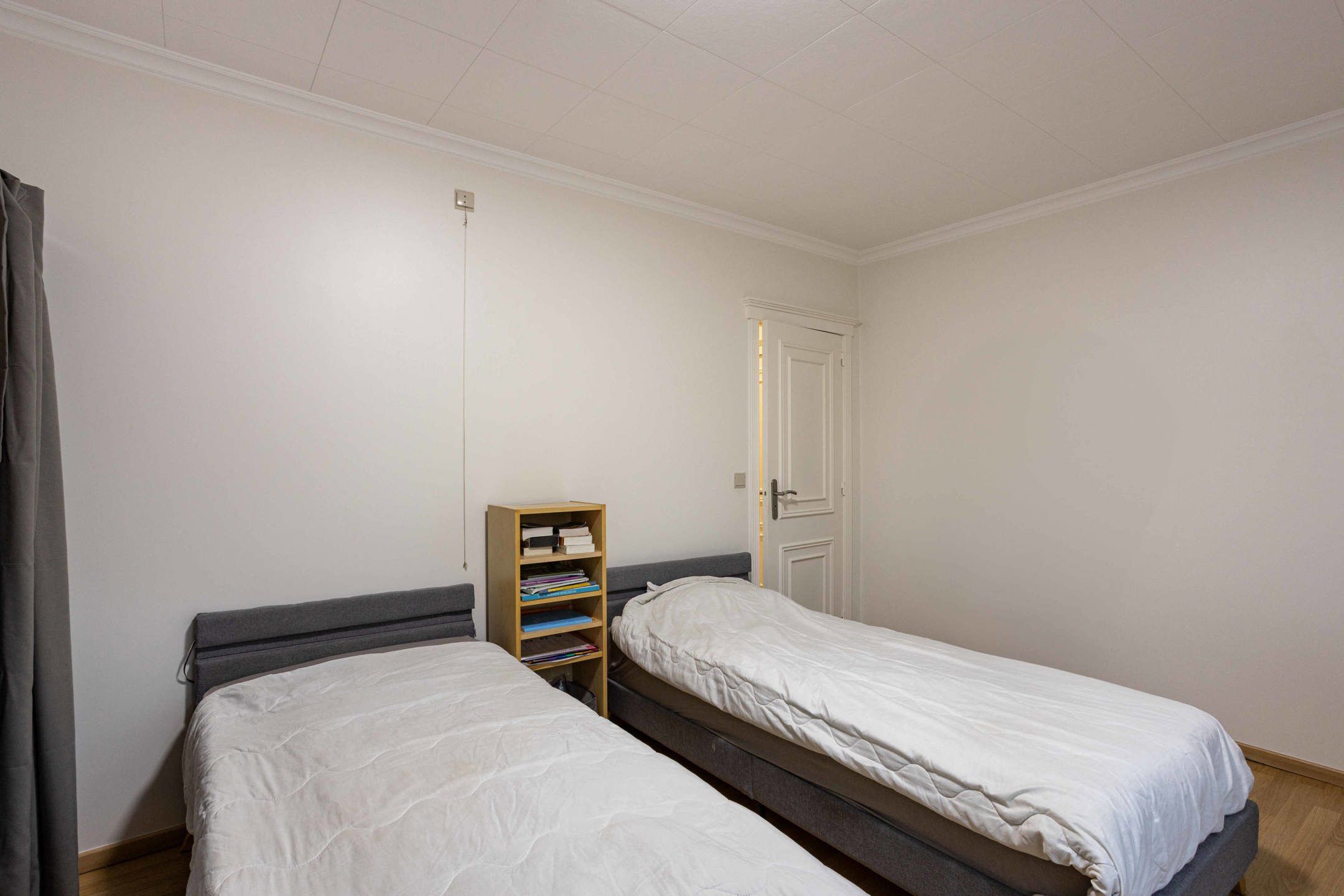 Alleenstaande villa met garage residentiële wijk te Ronse foto 14