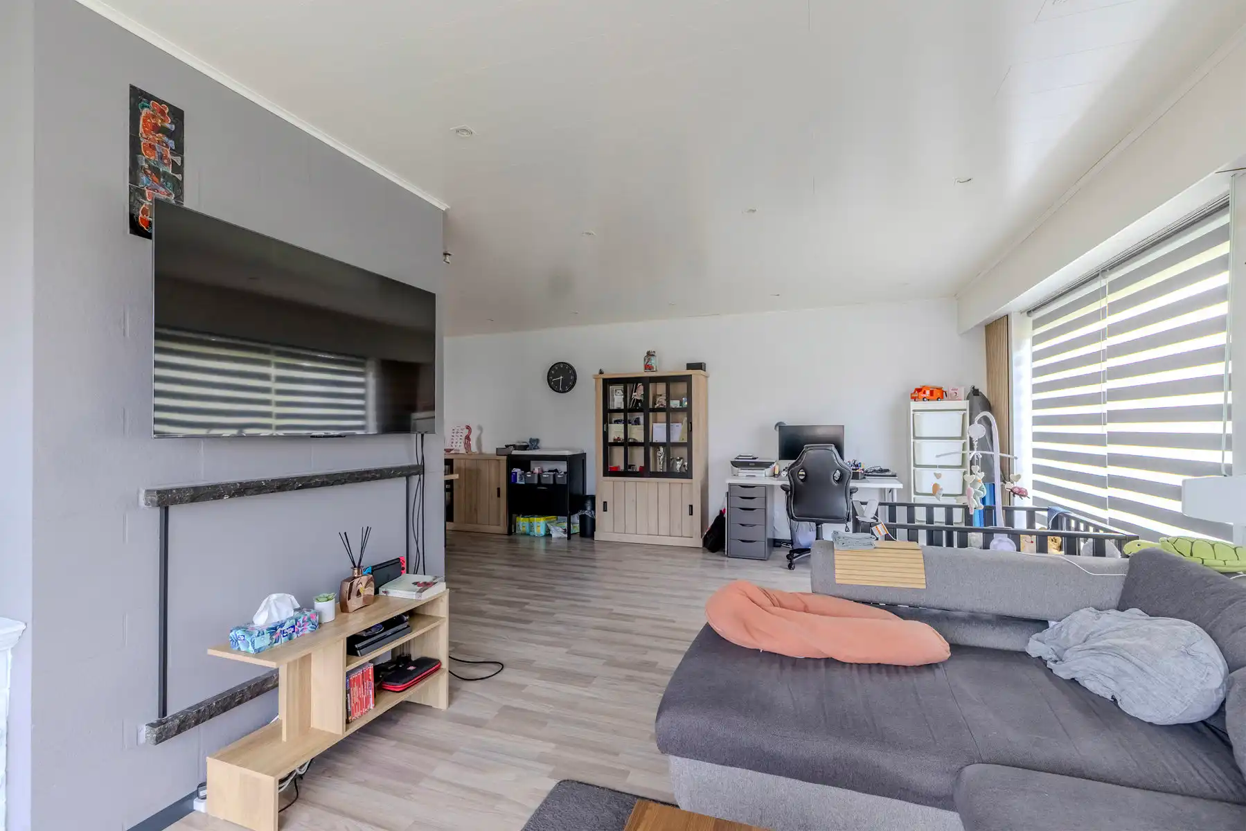 Deels gerenoveerde woning met 3 slpks en tuin op 405m2 foto 6