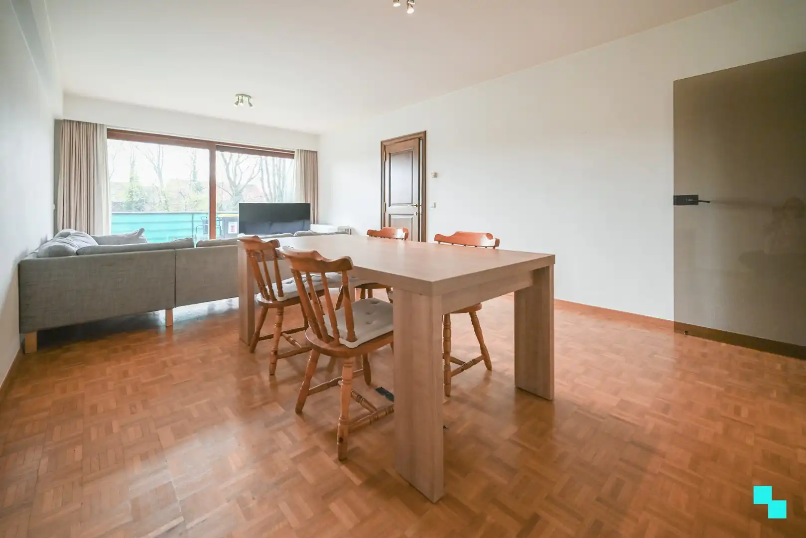 Tweeslaapkamerappartement in centrum Izegem foto 4