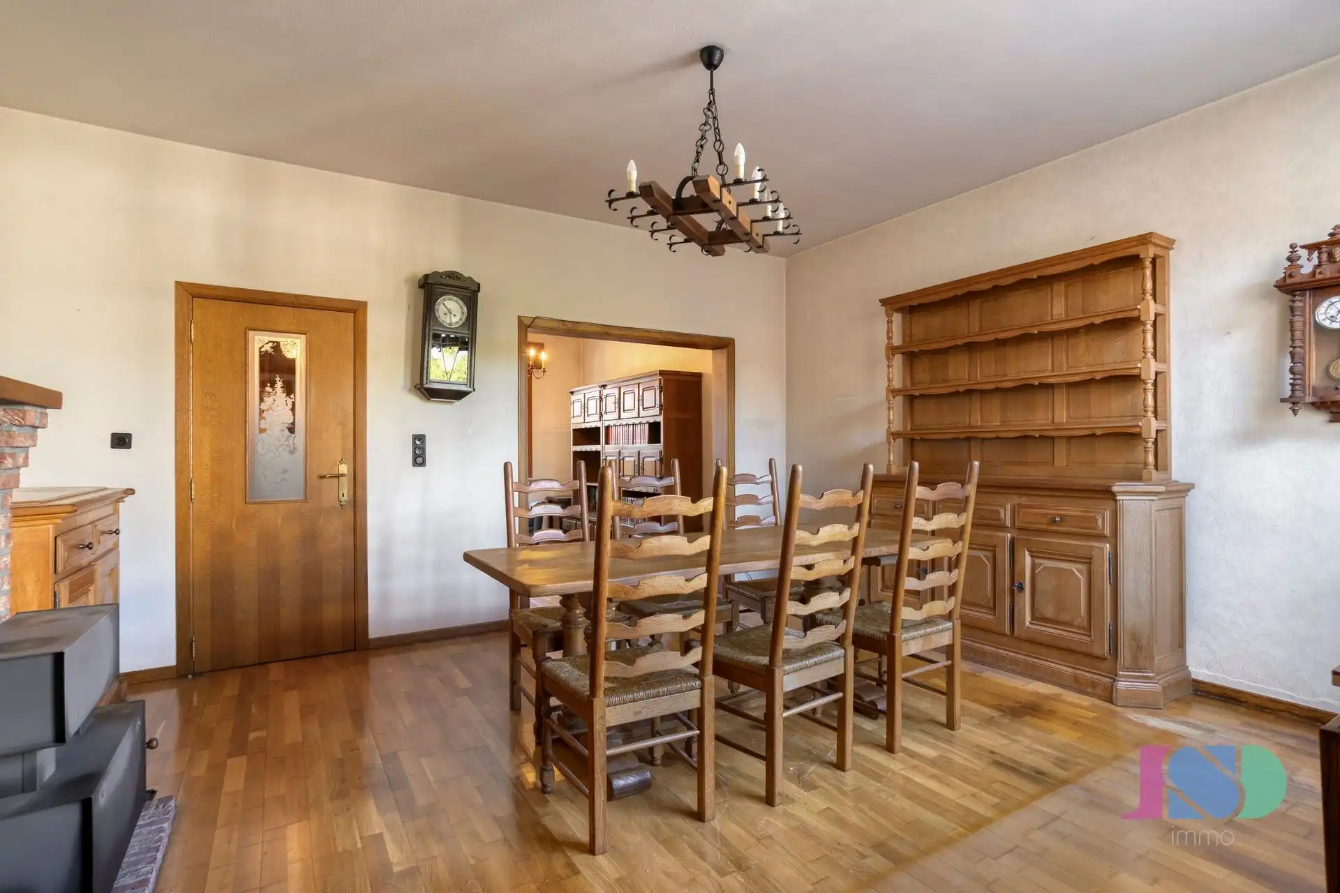 Te renoveren woning met potentieel foto 6