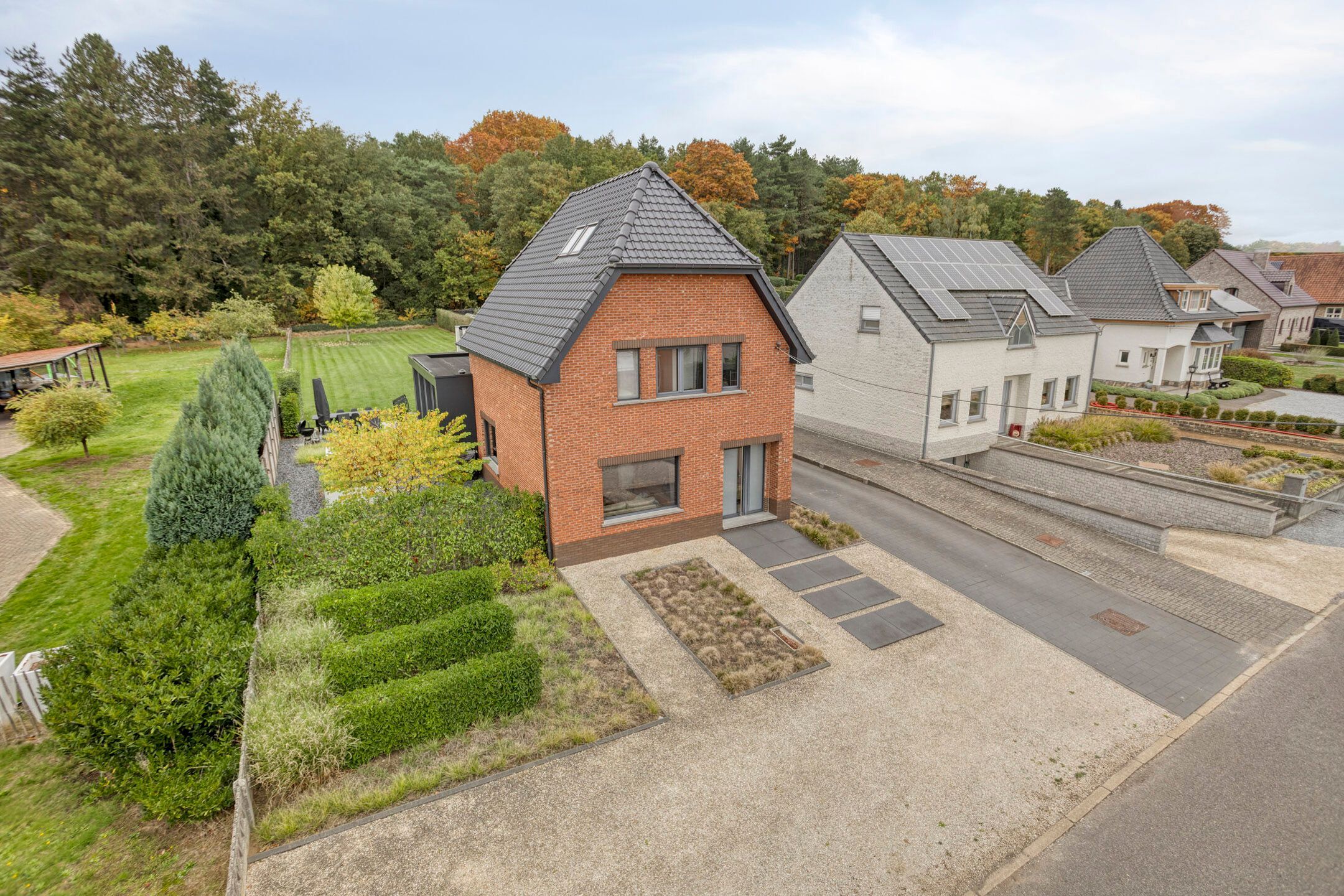 Ruim, rustig, royaal: modern wonen net buiten centrum Lummen foto 2