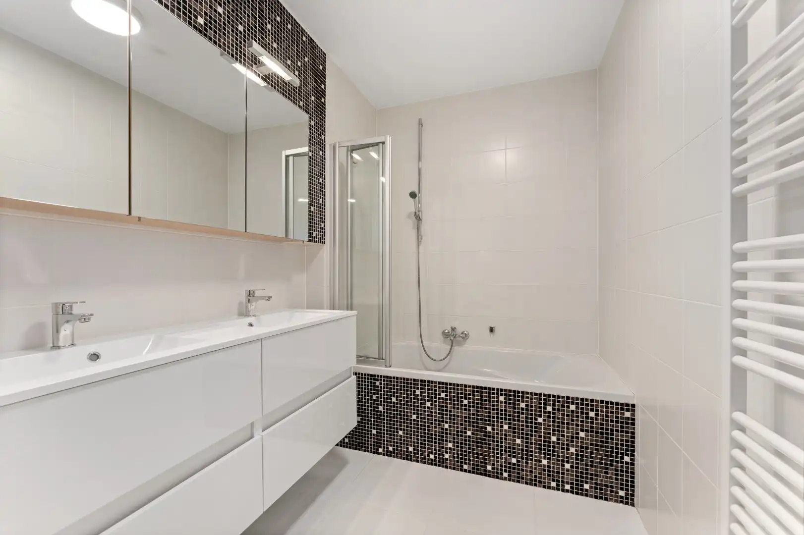 Instapklaar appartement met 2 slaapkamers te koop foto 15