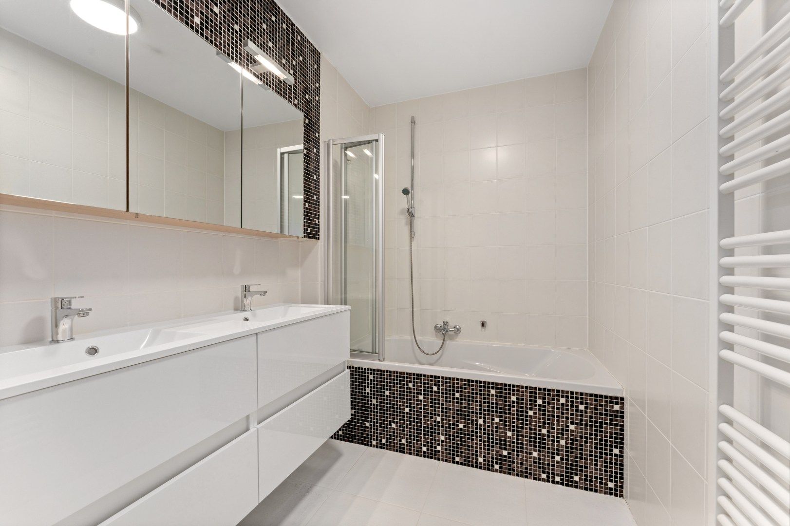 Instapklaar appartement met 2 slaapkamers te koop foto 15