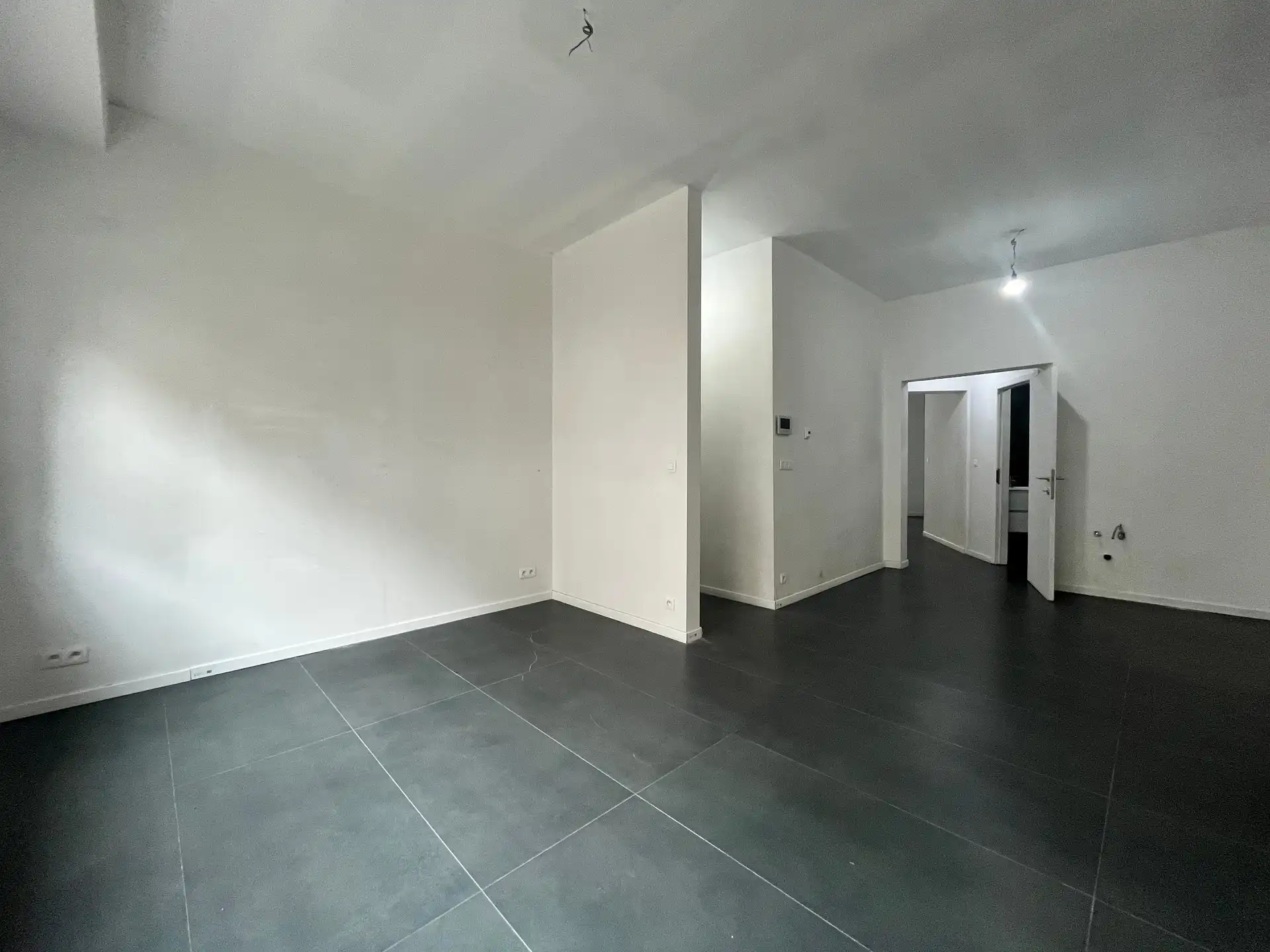 Grondig gerenoveerd pand met 3 vergunde appartementen - gelegen nabij de Troonplaats! foto 13