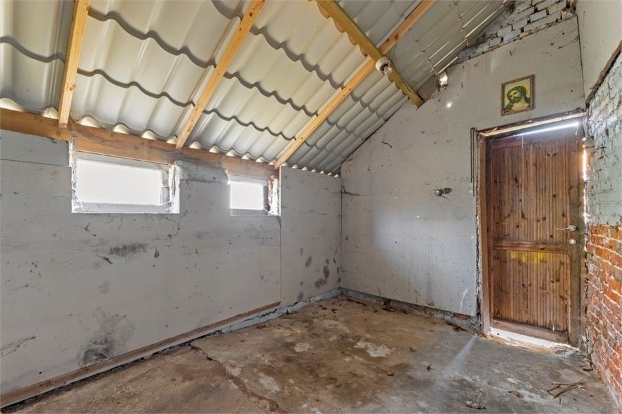 RUIM TE RENOVEREN PAND MET VEEL POTENTIEEL IN HET GEZELLIGE ZEPPEREN foto 39