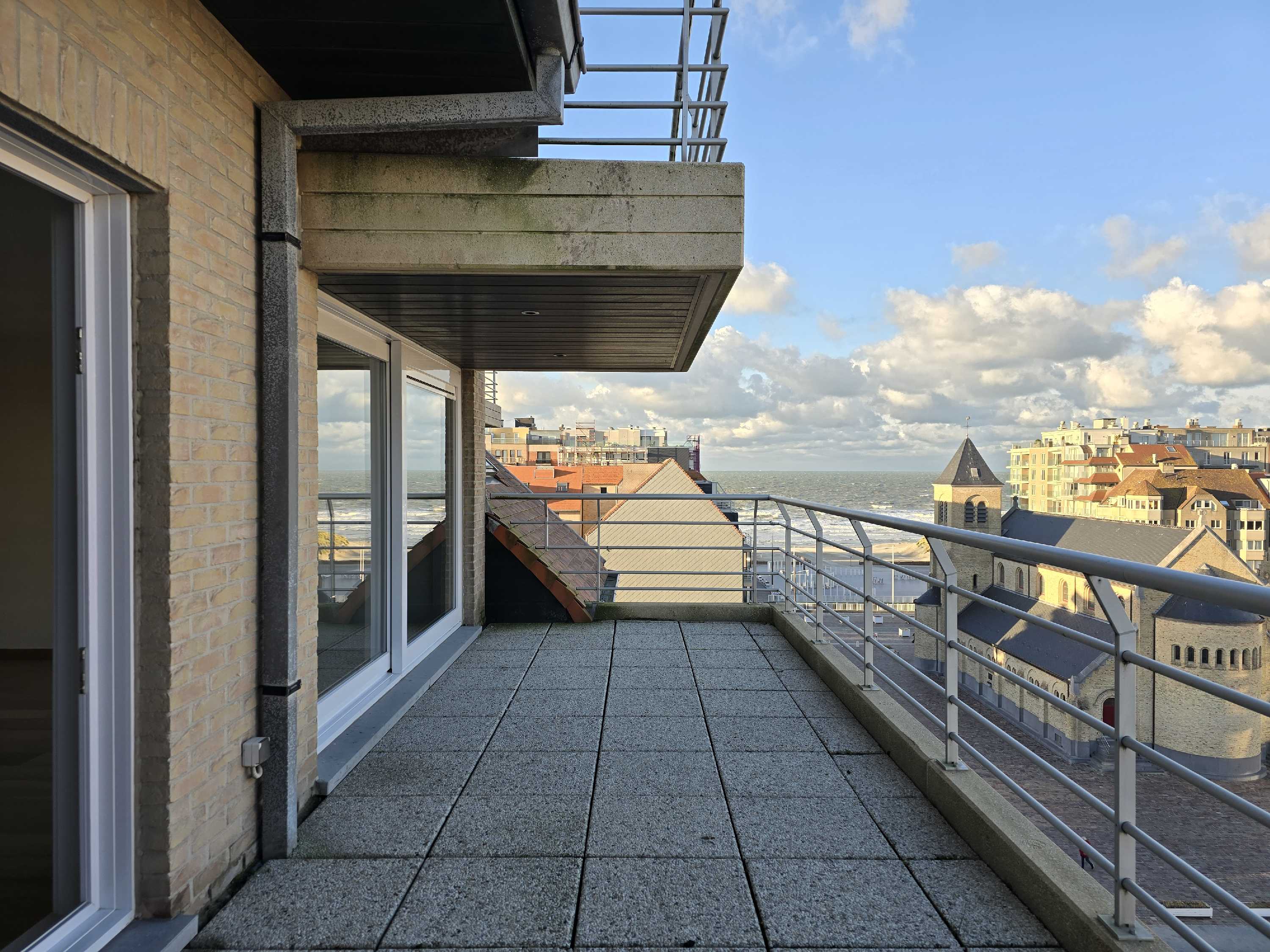 Appartement met zicht op zee op toplocatie te Nieuwpoort foto 5