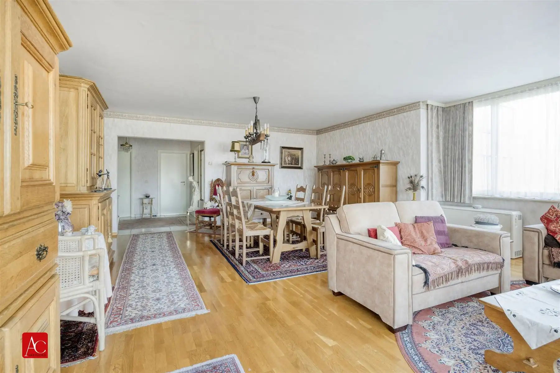 Appartement 3de verdieping met terras en 2 slaapkamers foto 4