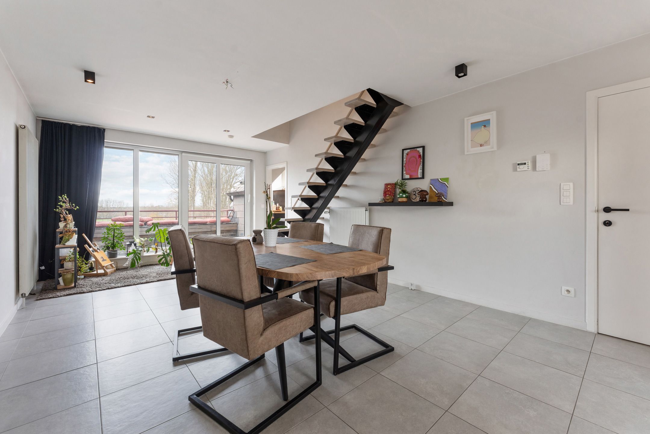 Instapklaar duplex appartement te Bilzen foto 5