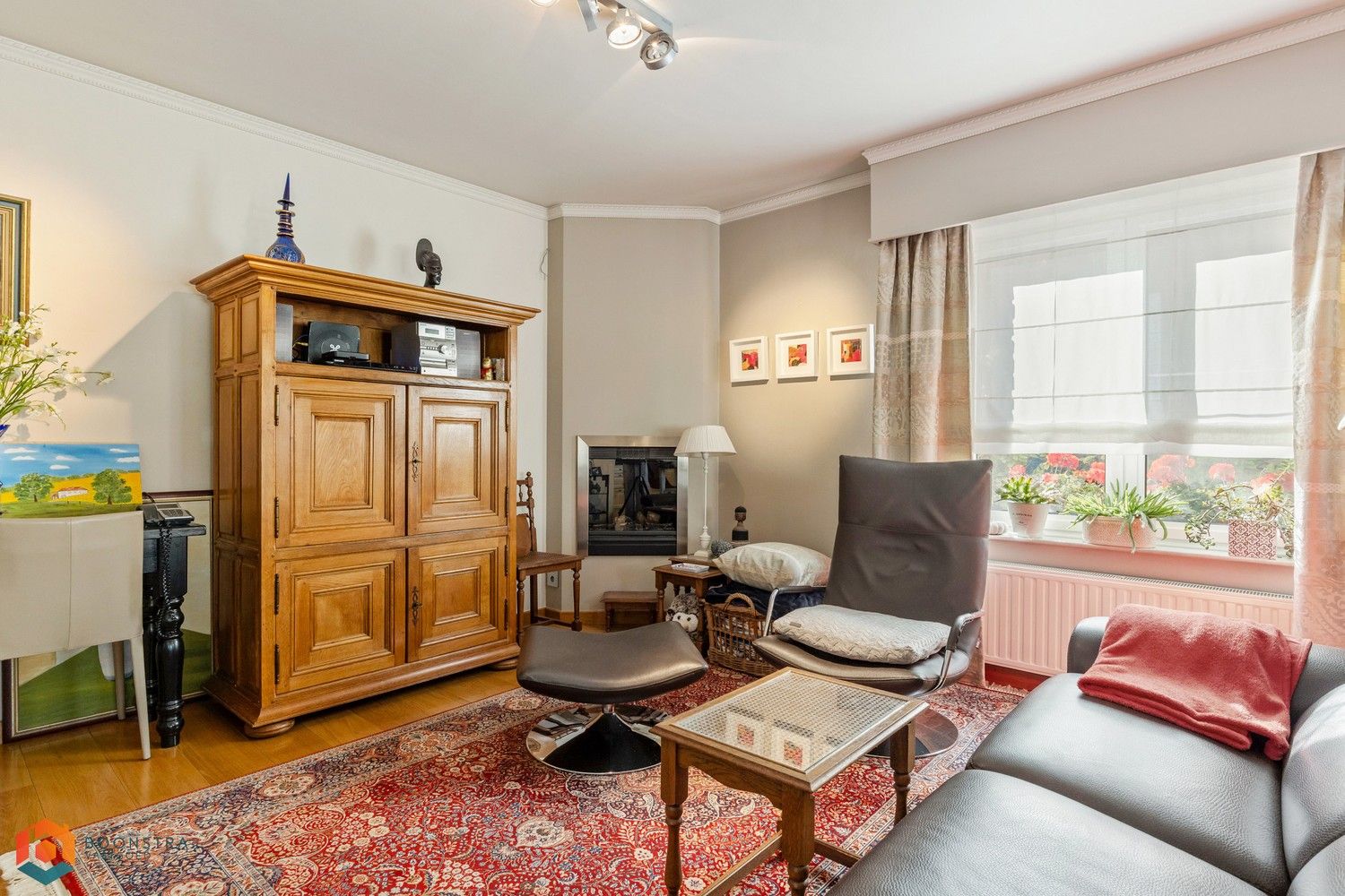Gelijkvloers appartement met 2 slpkrs, terras en garage in Mijlstraat foto 4