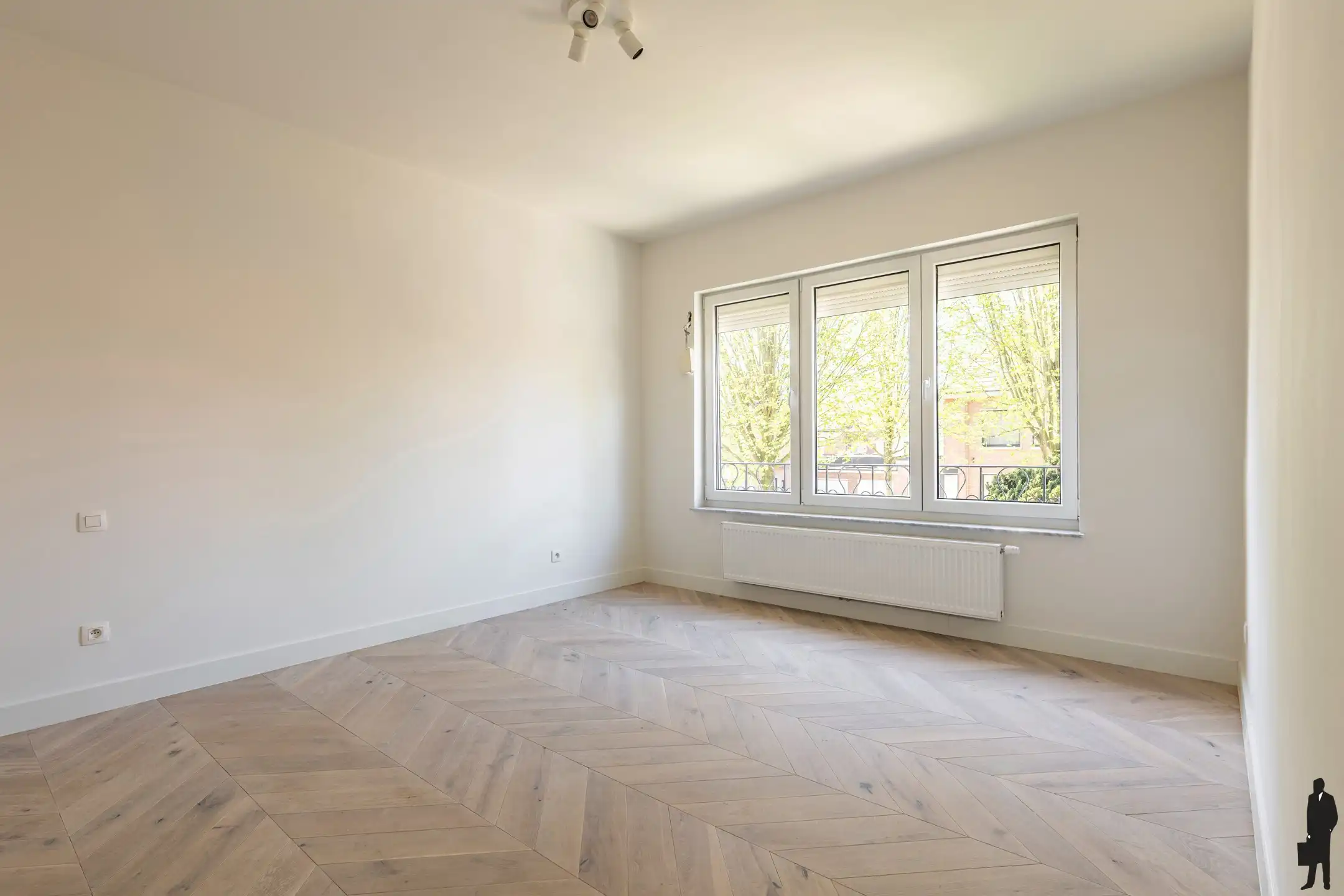 Luxueus gerenoveerde gezinswoning in de gegeerde Elsdonkwijk foto 16