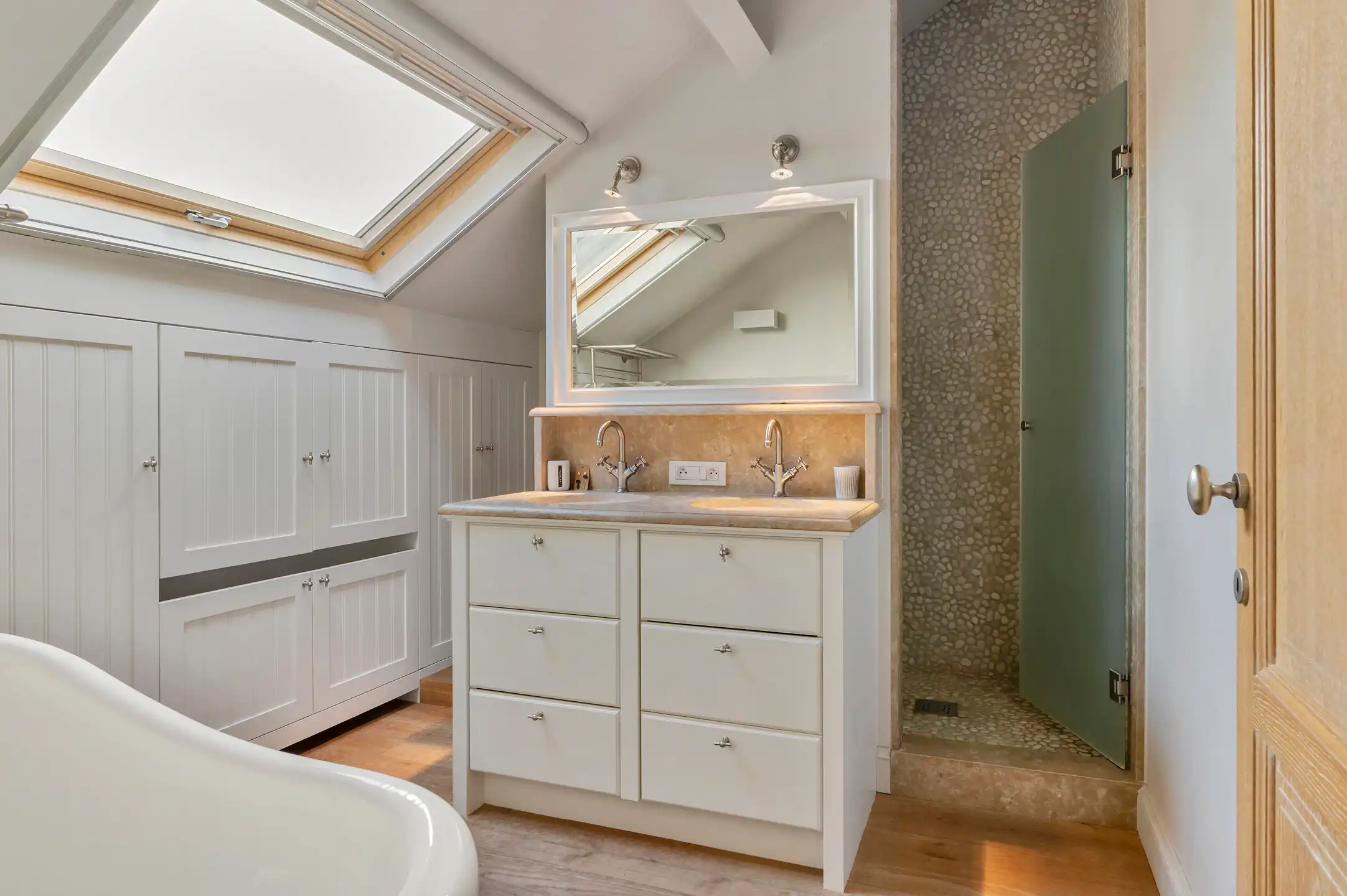 Charmant Authentiek Herenhuis in het centrum van Brasschaat! foto 17