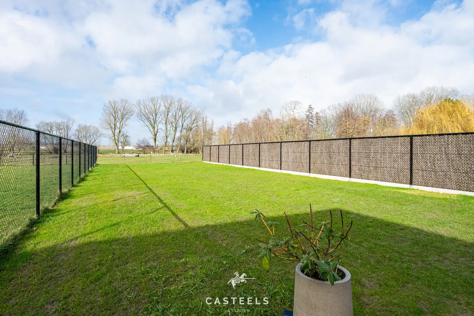 Moderne halfopen gezinswoning met garage te Zwijnaarde foto 2