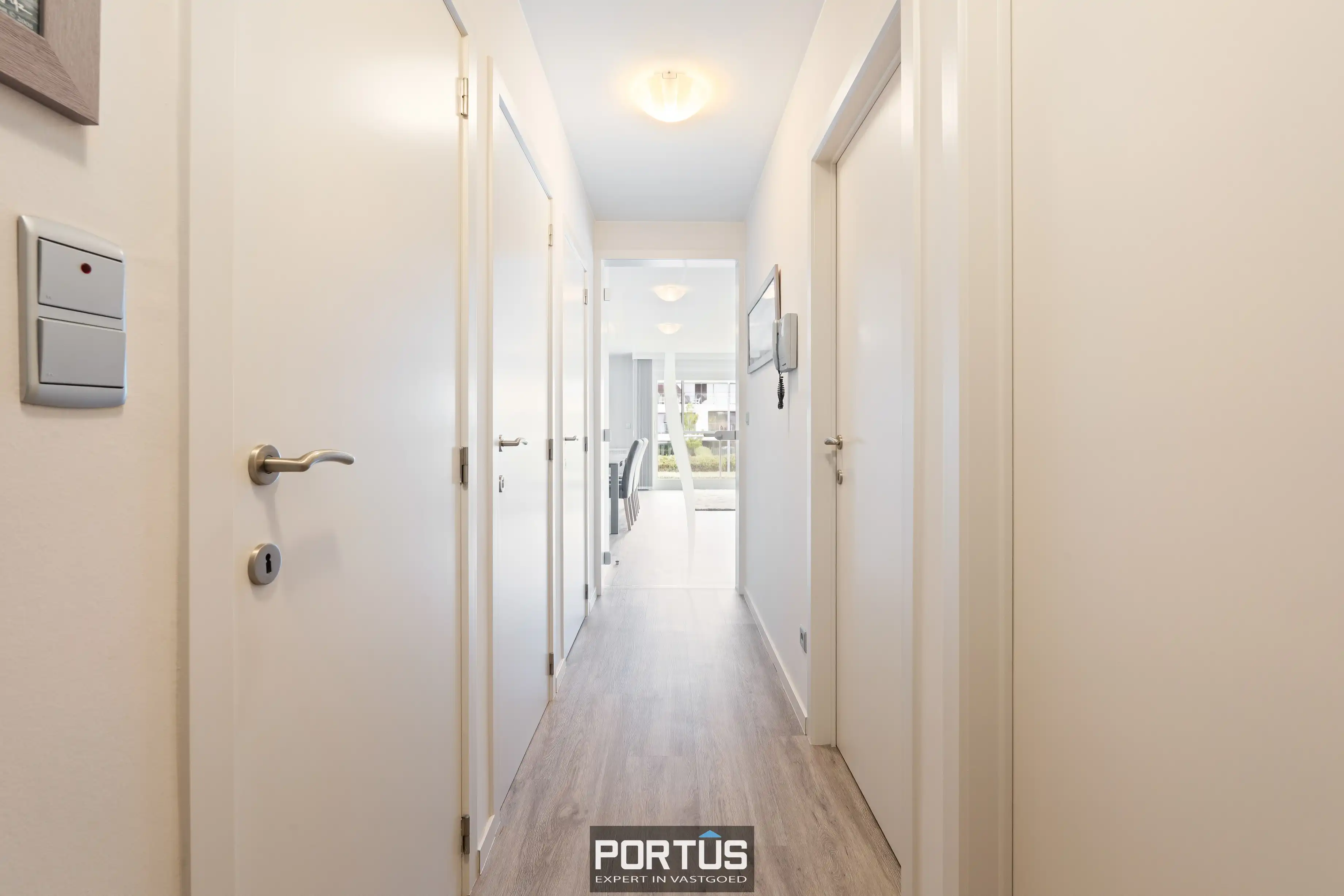 Ruim zonnig hoekappartement te koop te Nieuwpoort foto 9