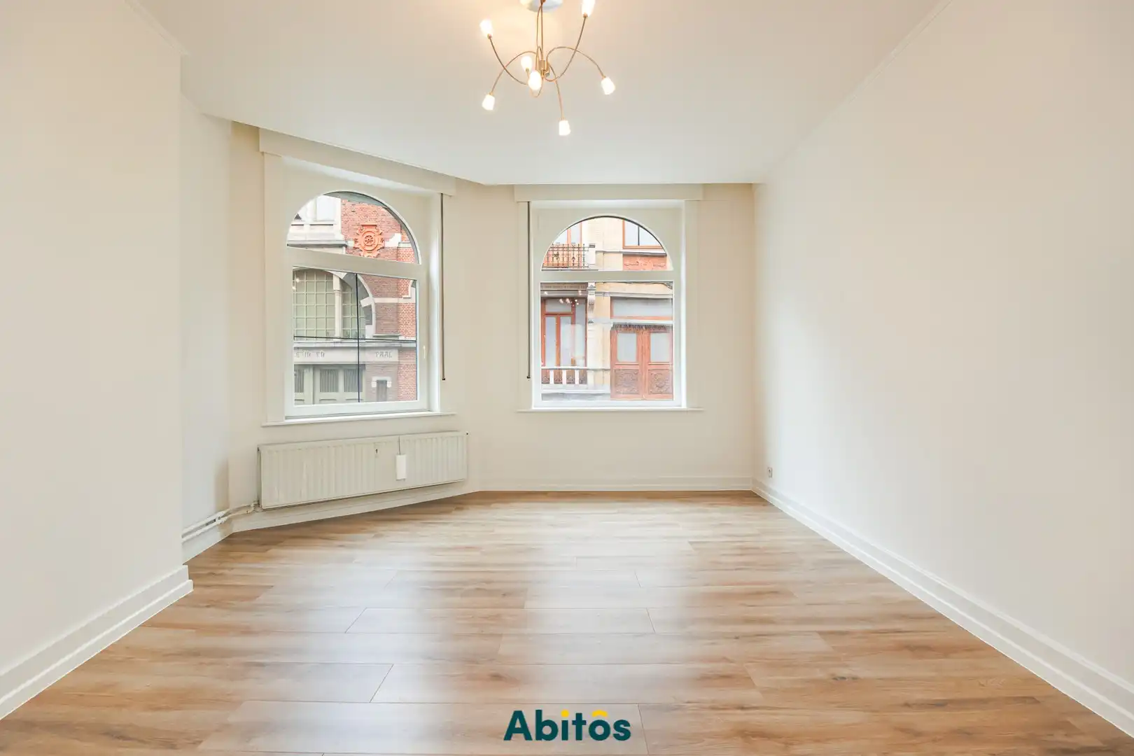 Opgefriste ruime duplex met 2 slaapkamers nabij Vrijdagmarkt foto 14