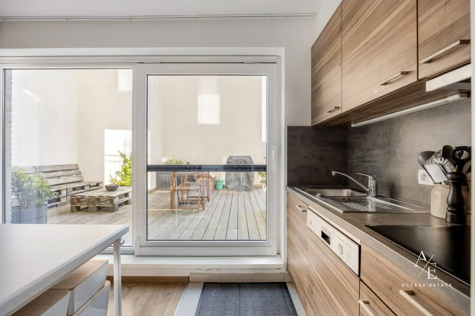 GENT – Recent tweeslaapkamer appartement met groot terras en ondergrondse staanplaats foto 5