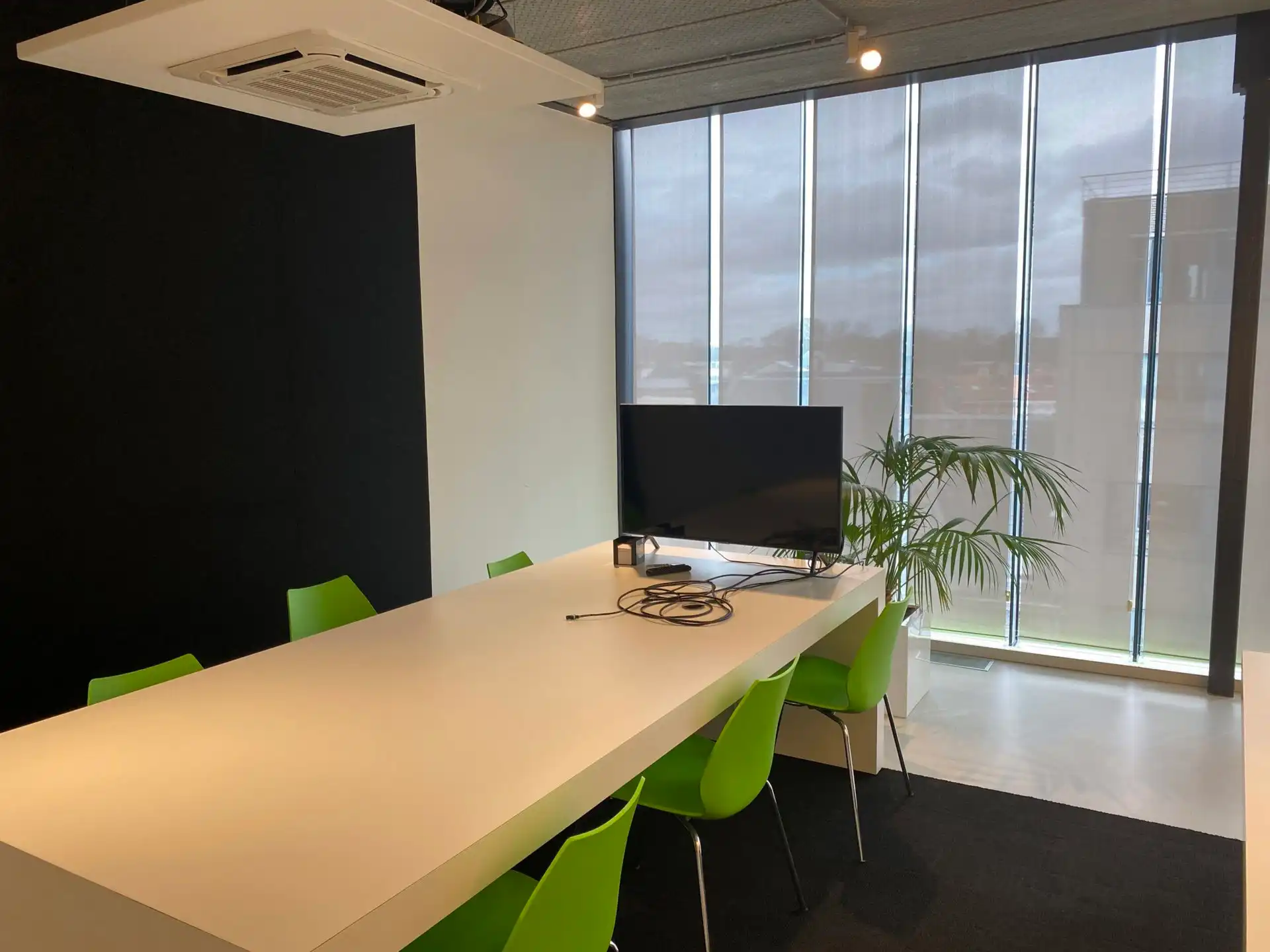 Exclusieve kantoorruimte 325m² te huur  foto 14