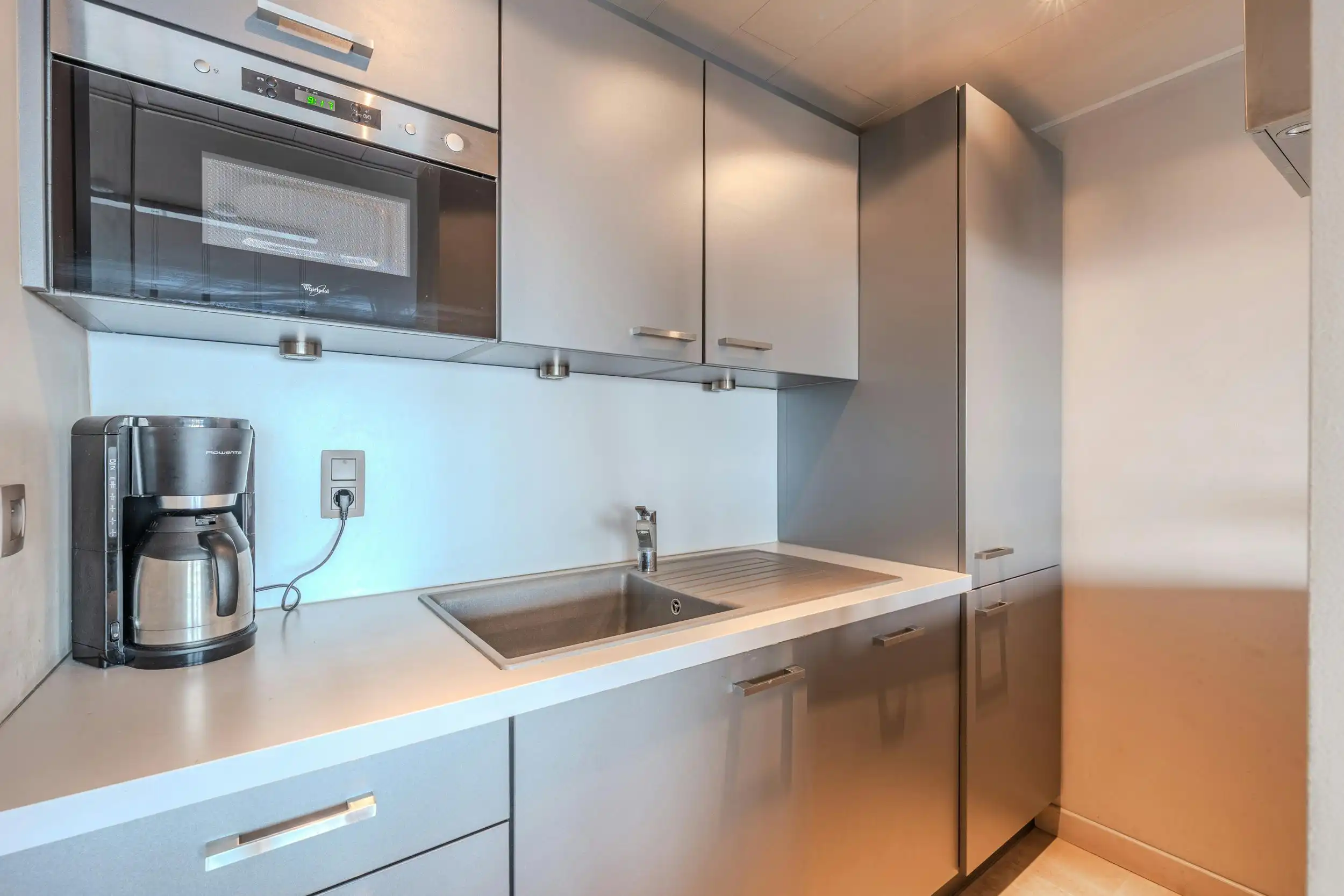 Ruim tweeslaapkamer appartement met frontaal zeezicht! foto 12