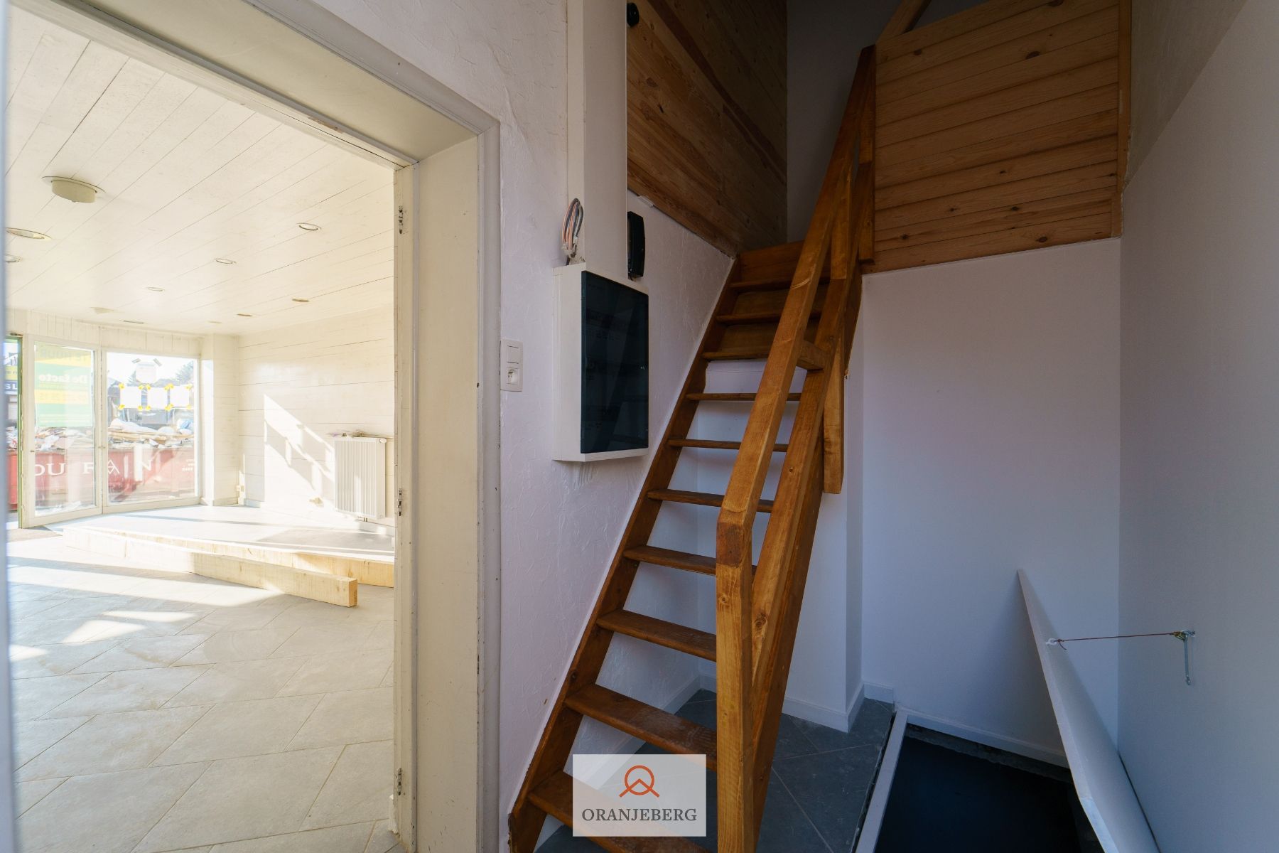 Handelspand met woonst op commercieel strategische ligging te Gent/Melle foto 25