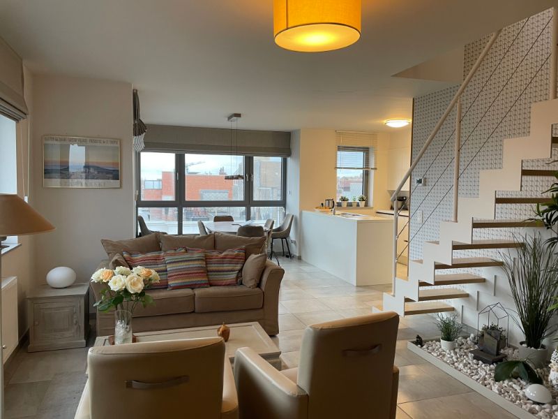 Charmant duplex-appartement met mooie, ruimte terrassen in hartje Koksijde-Bad! foto 2