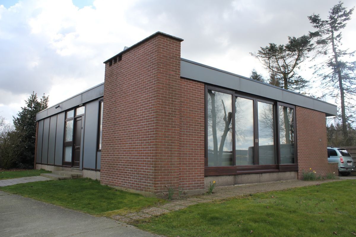 Hoeve met stallen en landbouwgrond te koop te Weelde foto 2