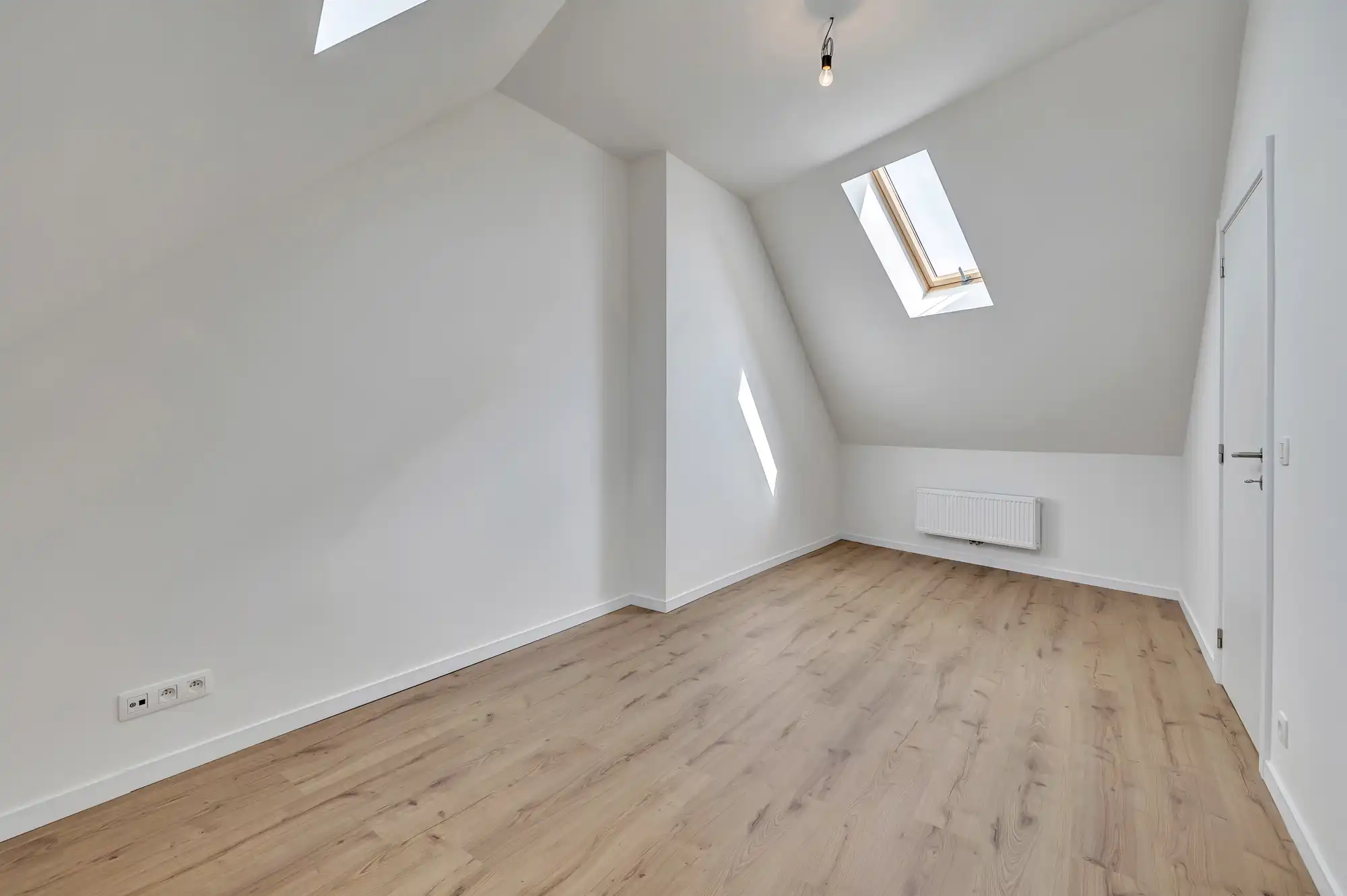 Ruime, energetische totaalrenovatie met ruime tuin en garage foto 20