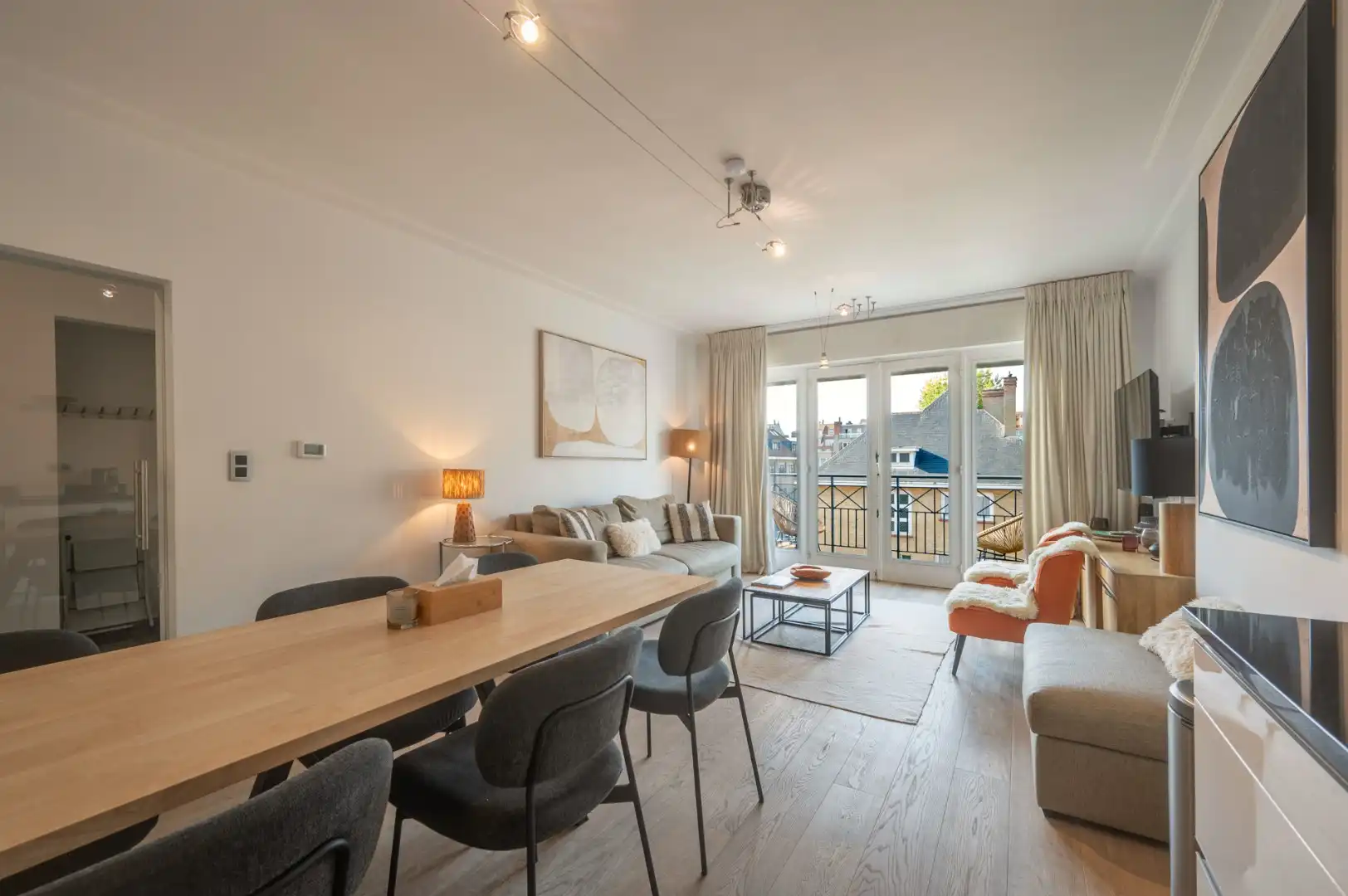 Lichtrijk appartement met zonnig terras en open zicht foto 9