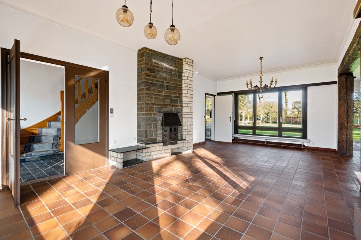 Charmant te renoveren woning op 2192m² aan de voet van het Zoerselbos. foto 5