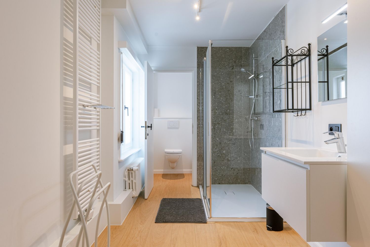 Modern gerenoveerde woning met 2 slaapkamers ( + 2 slaapkamers extra mogelijk) in De Panne foto 9