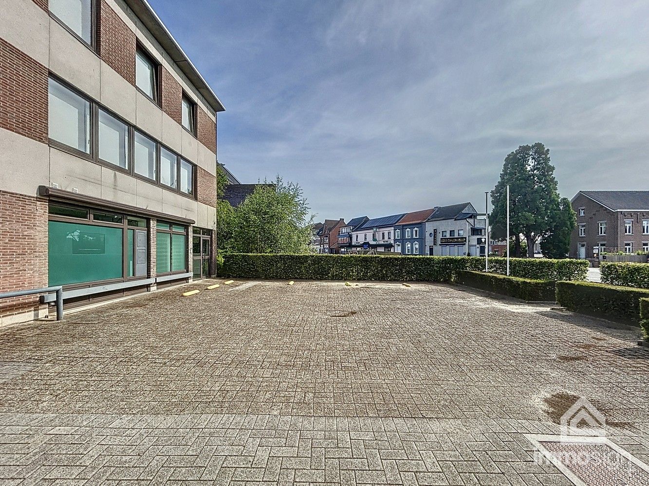 Gelijkvloerse kantoorruime van 243m² langs de Rijksweg foto 24