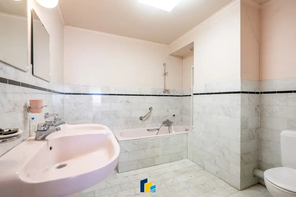 Ruim 2 slpk-appartement met zonnig terras foto 20