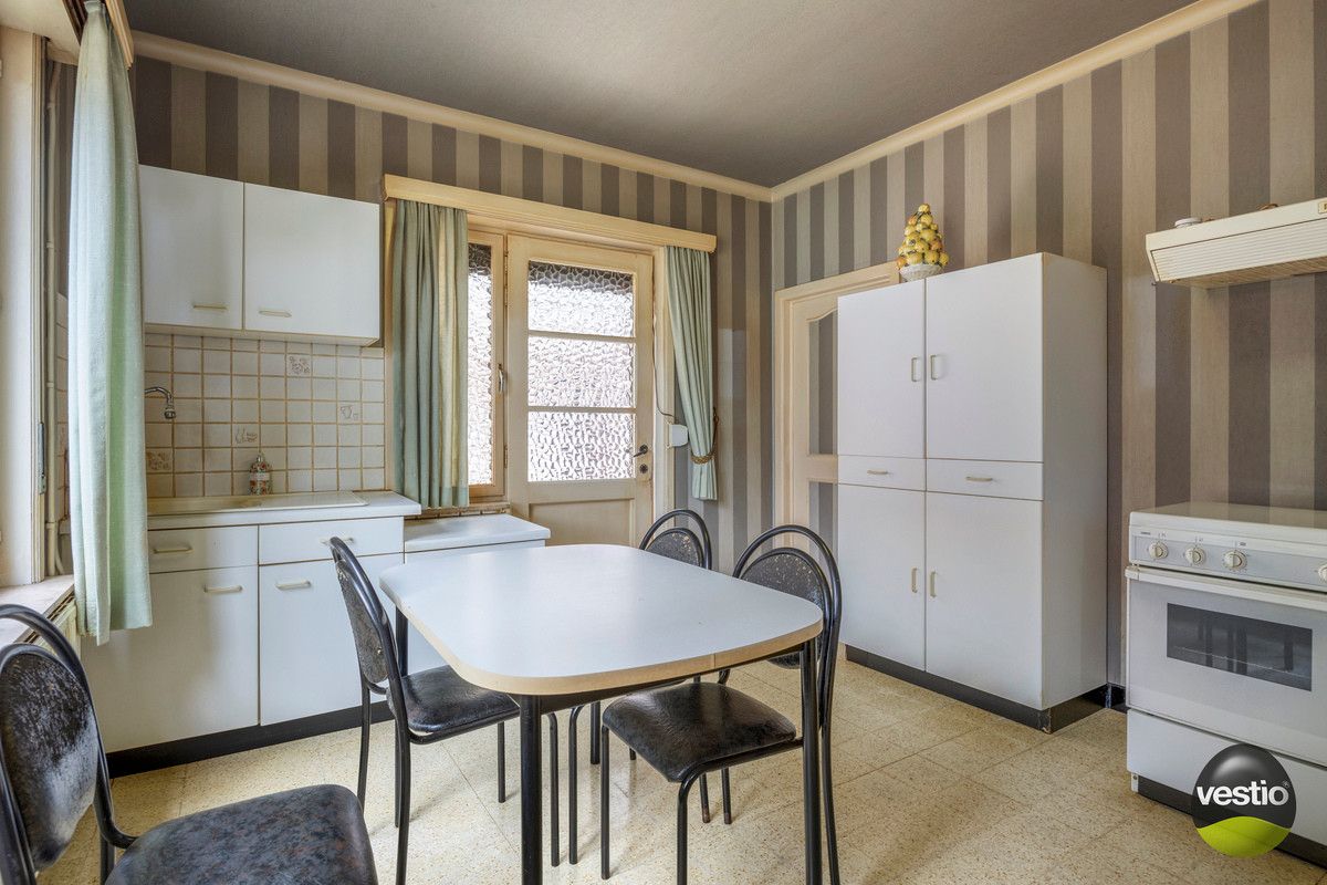 OP TE FRISSEN HALF VRIJSTAANDE WONING OP 7A87CA STADSRAND HASSELT. foto 12