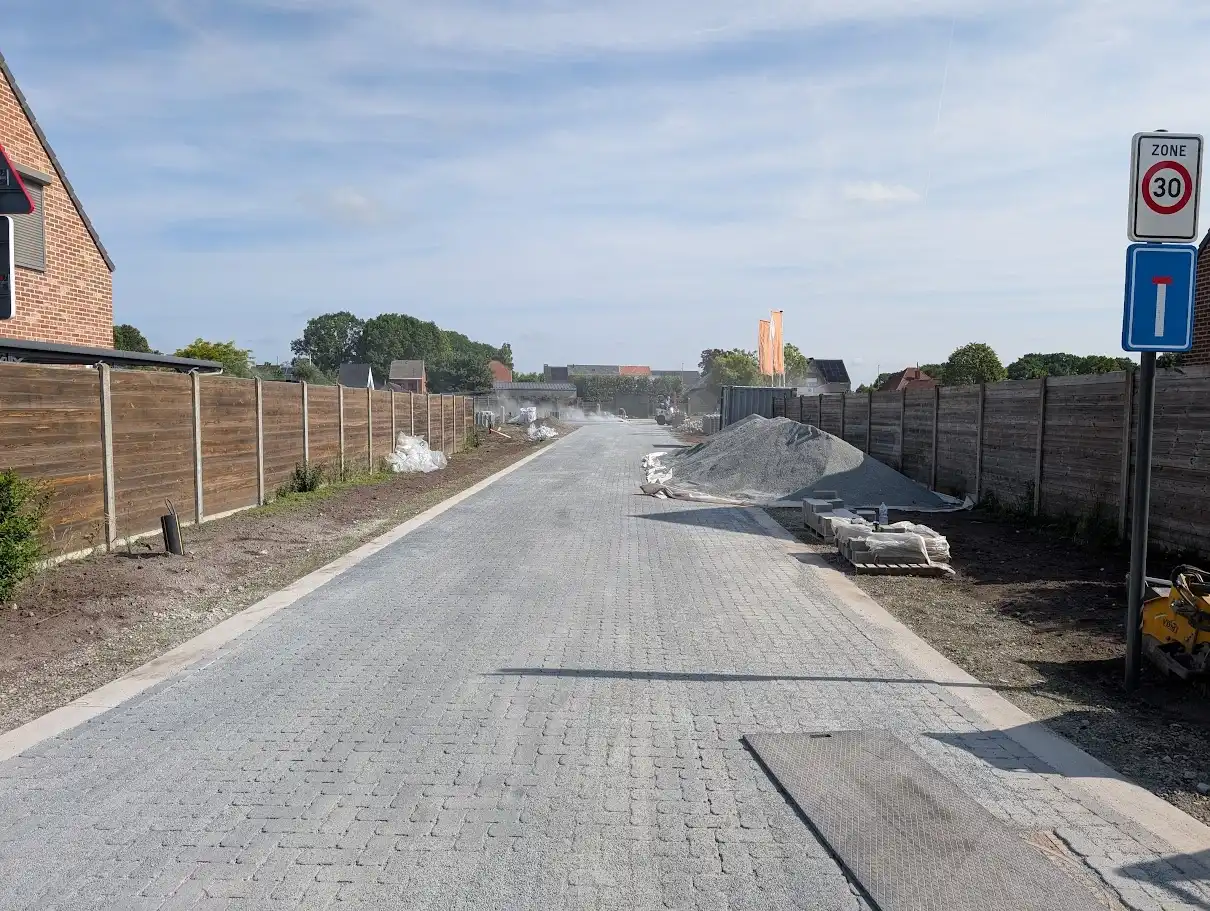 Laatste bouwgrond voor open bebouwing in nieuwe woonwijk foto 5