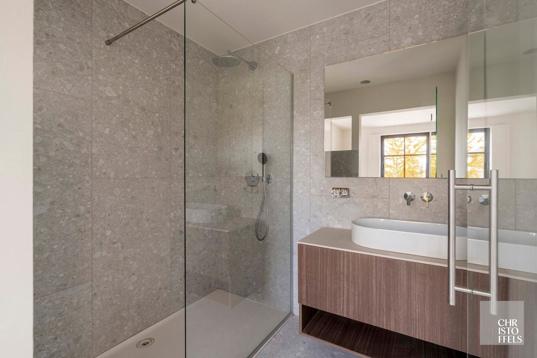 TE HUUR - Exclusieve en energiezuinige nieuwbouw met 3 slaapkamers én 3 badkamers te Bilzen-Hoeselt! foto 11